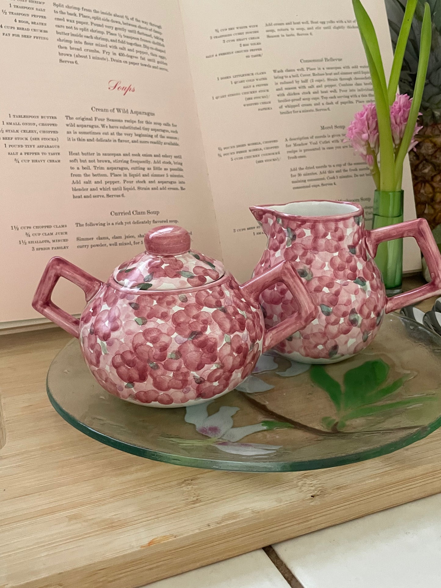 Cherry Lane Cream & Sugar