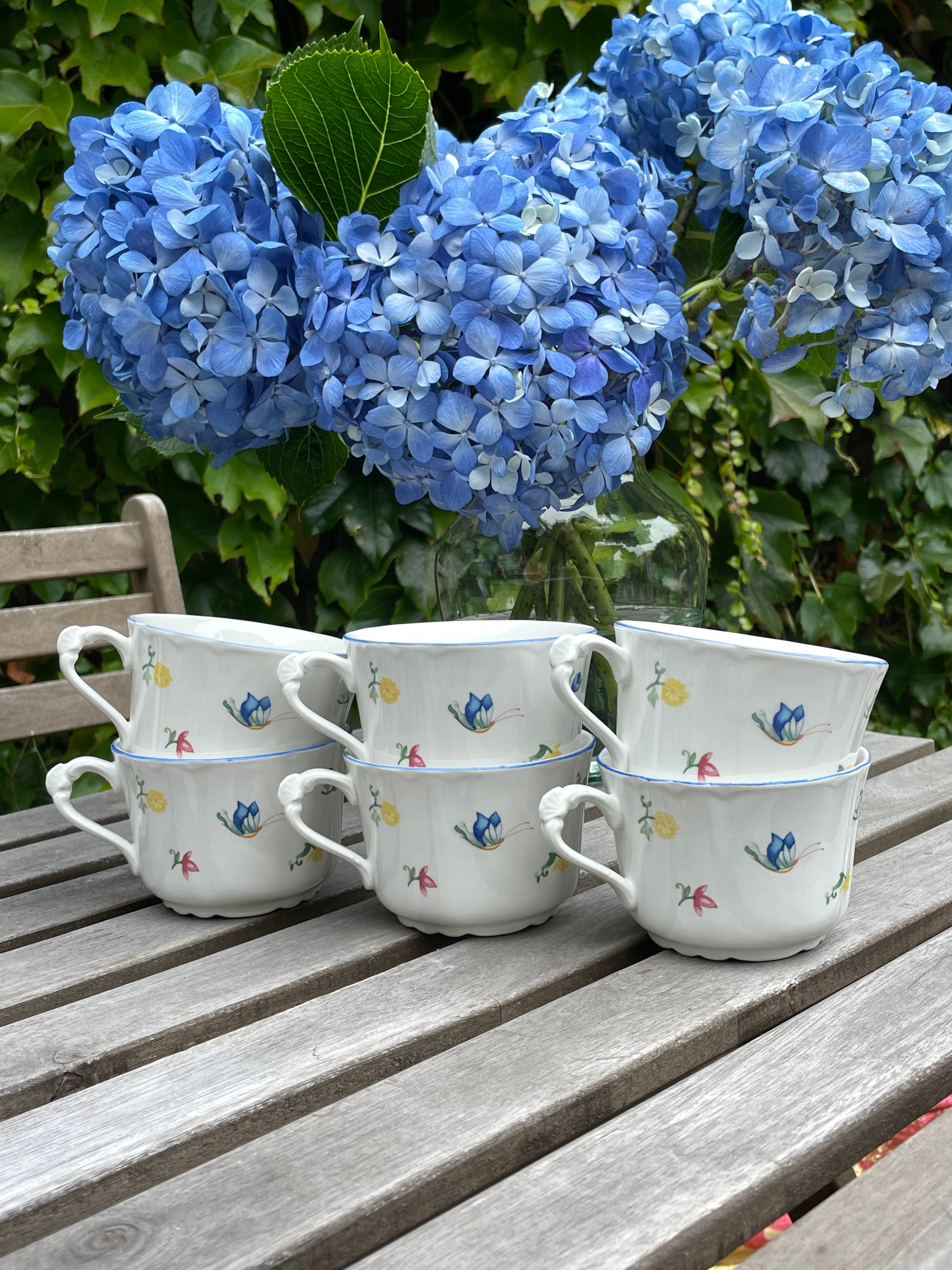 Coeur d'Alene Tea Sette, 16 Pieces