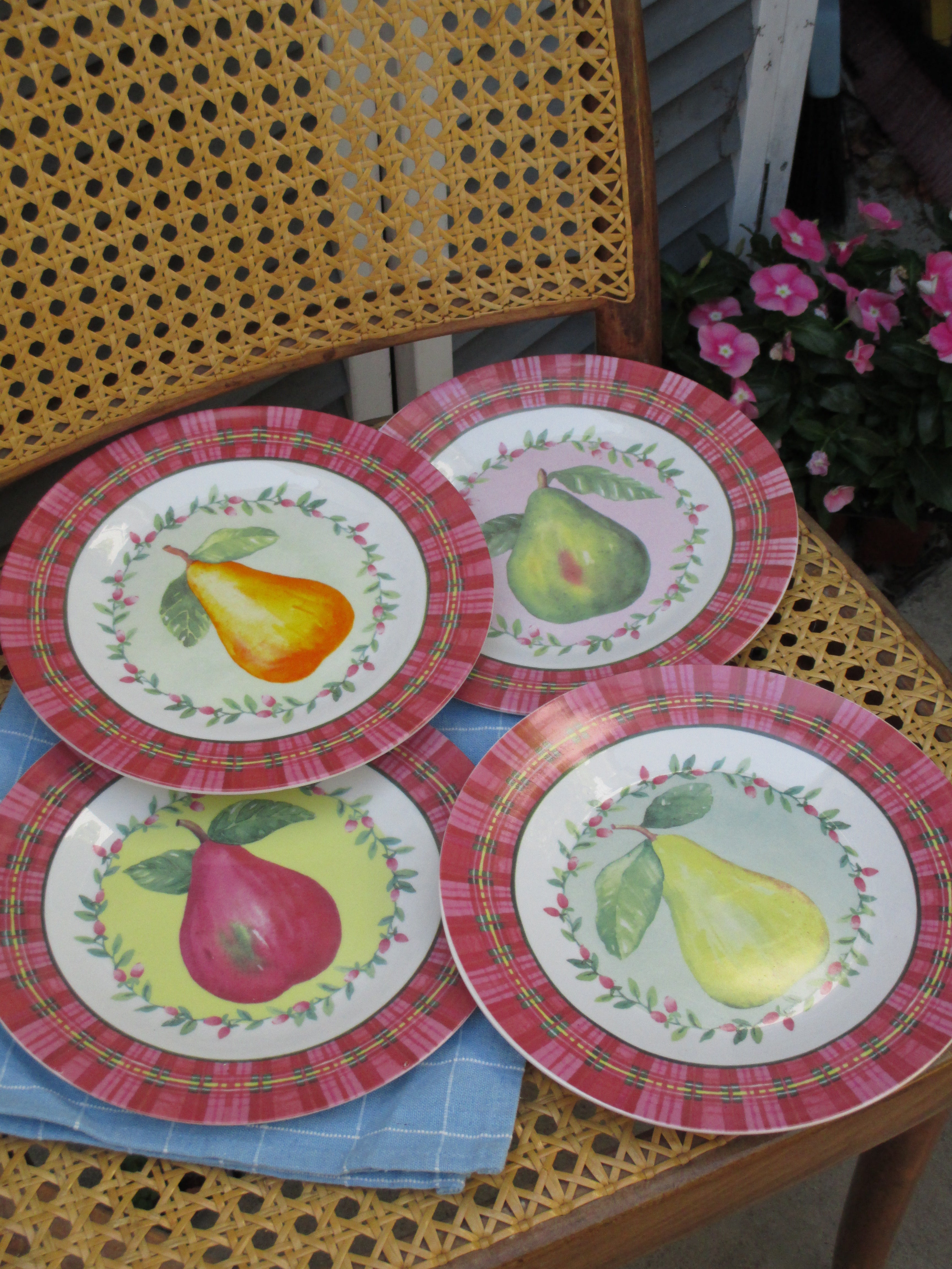 Pear Salad Plates, Set of 4