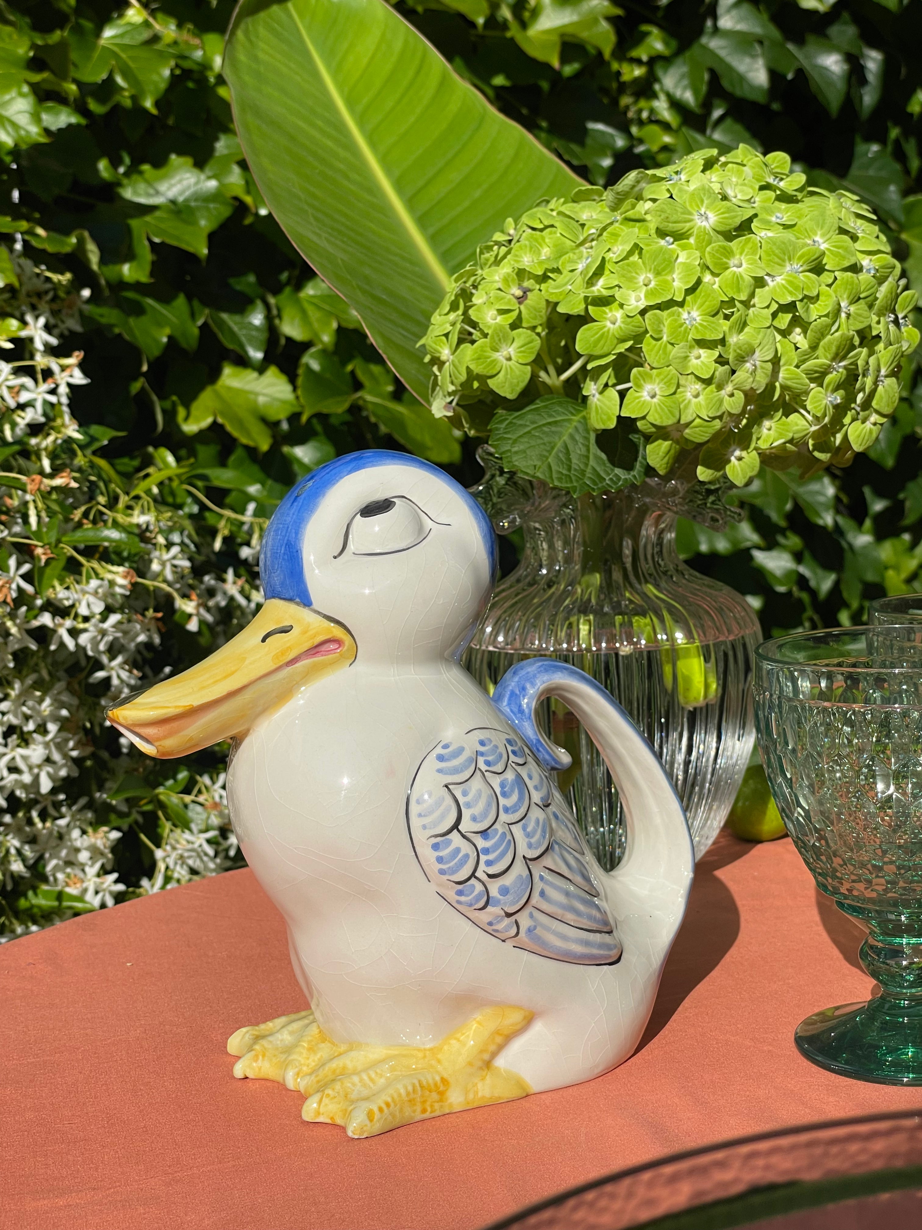 Truman Duck Pitcher