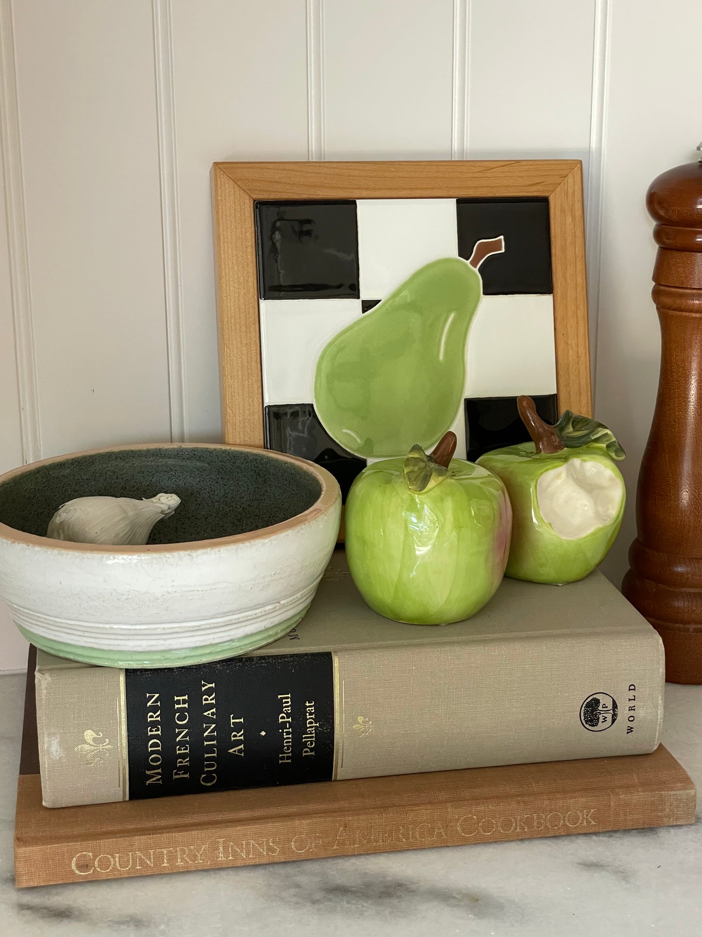 Poire d’Or Ceramic Art Trivet