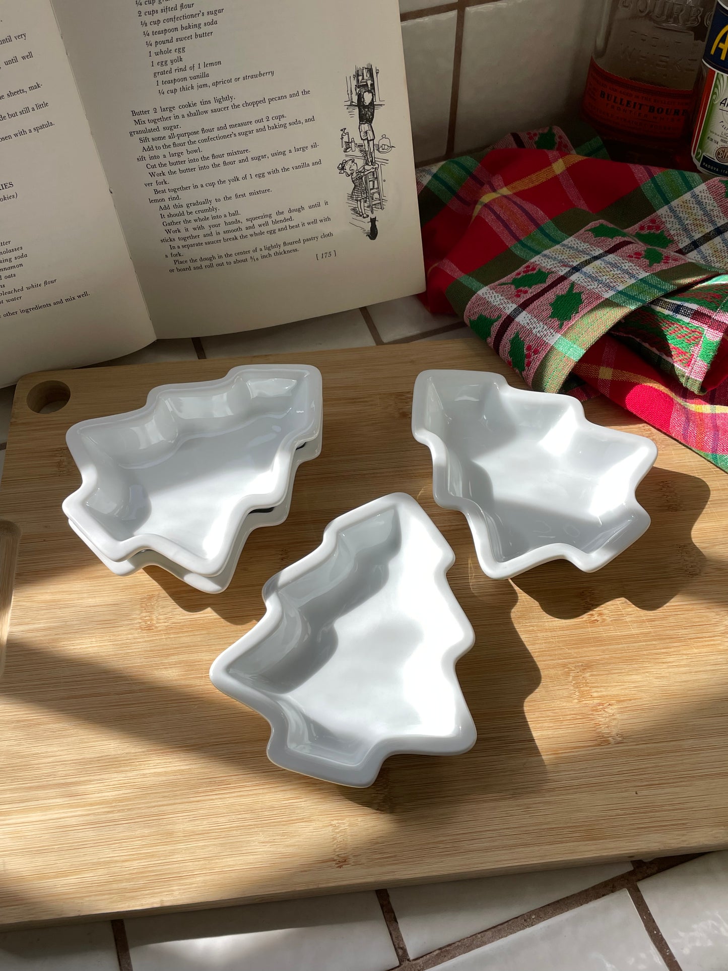 Frosted Tree-Shaped Ramekins, Set of 4