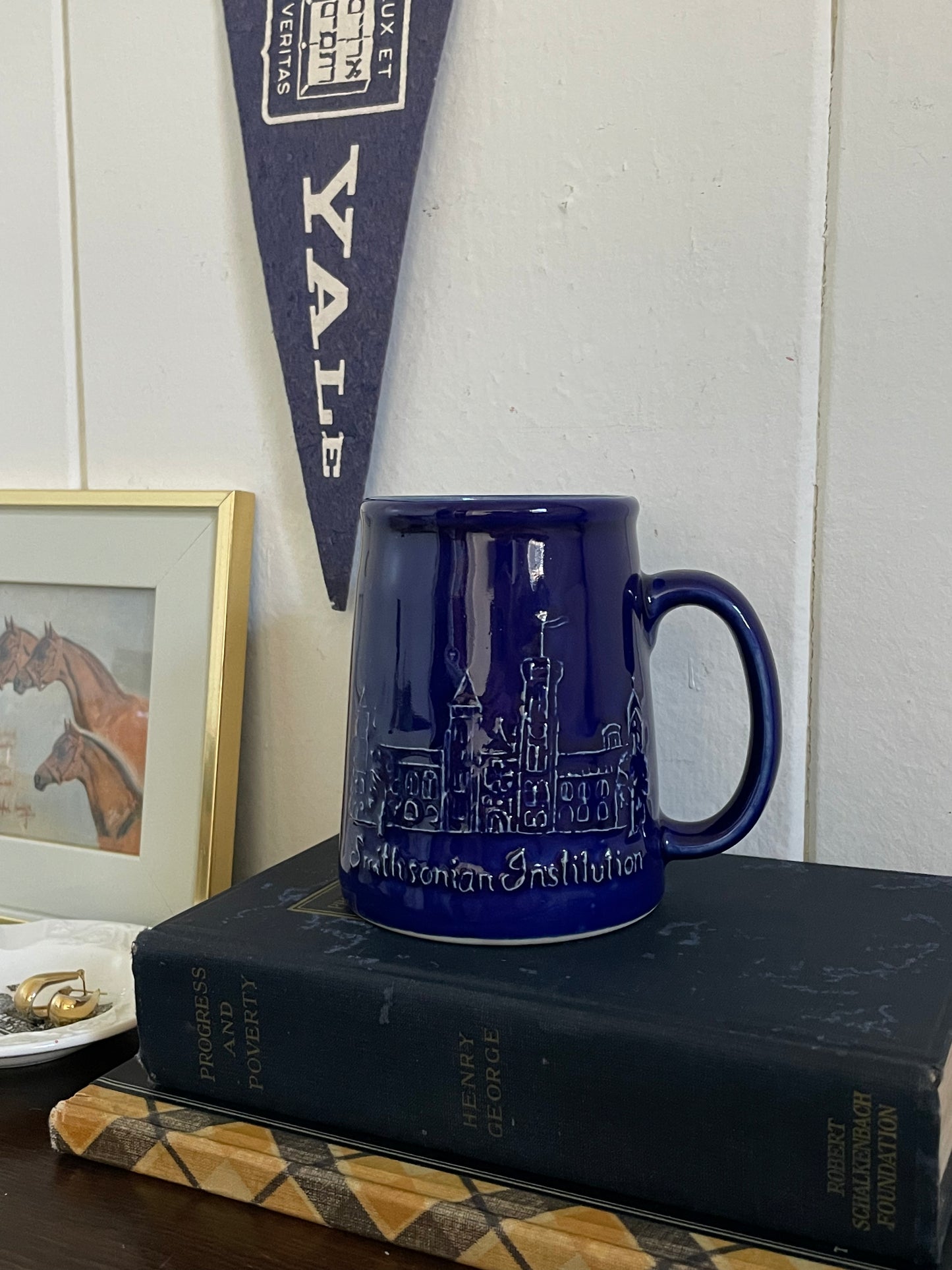 Smithsonian Art Pottery Mug