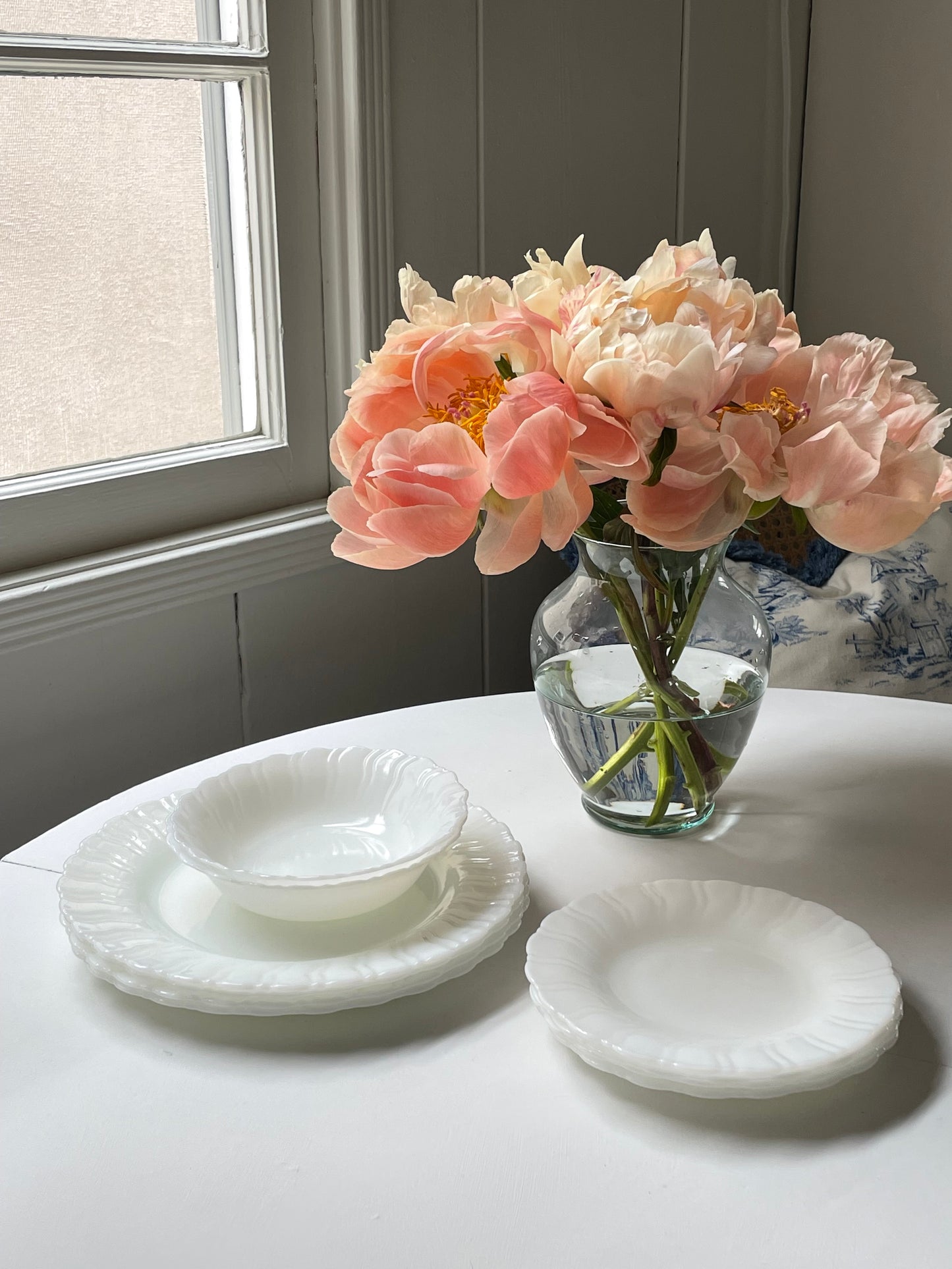 Ruffle Milk Glass Dish Set