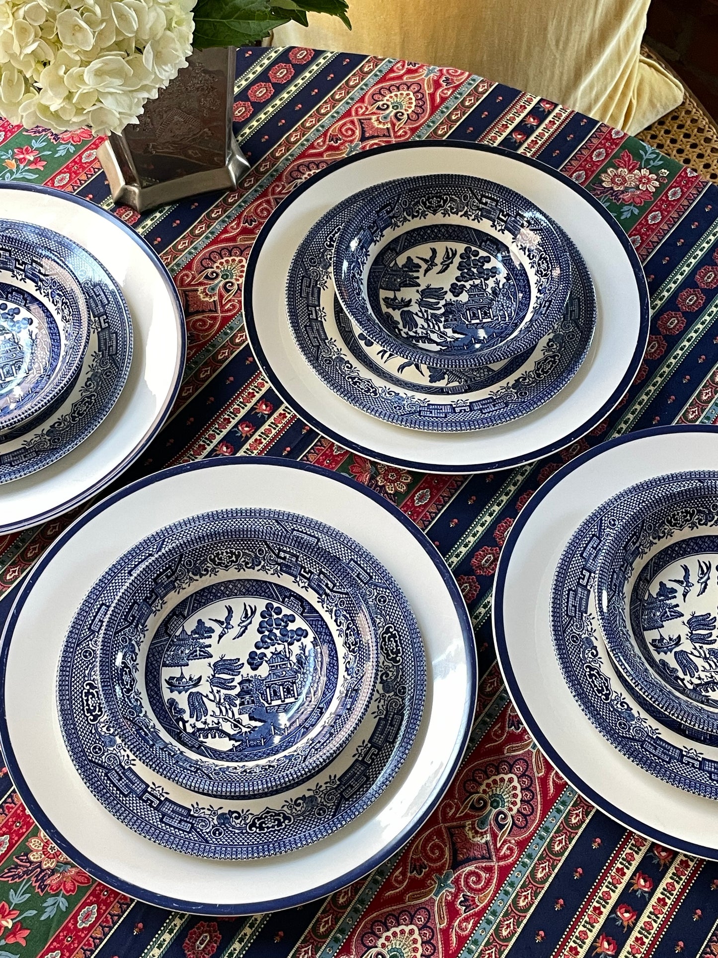 Churchill Sette, Table for 4