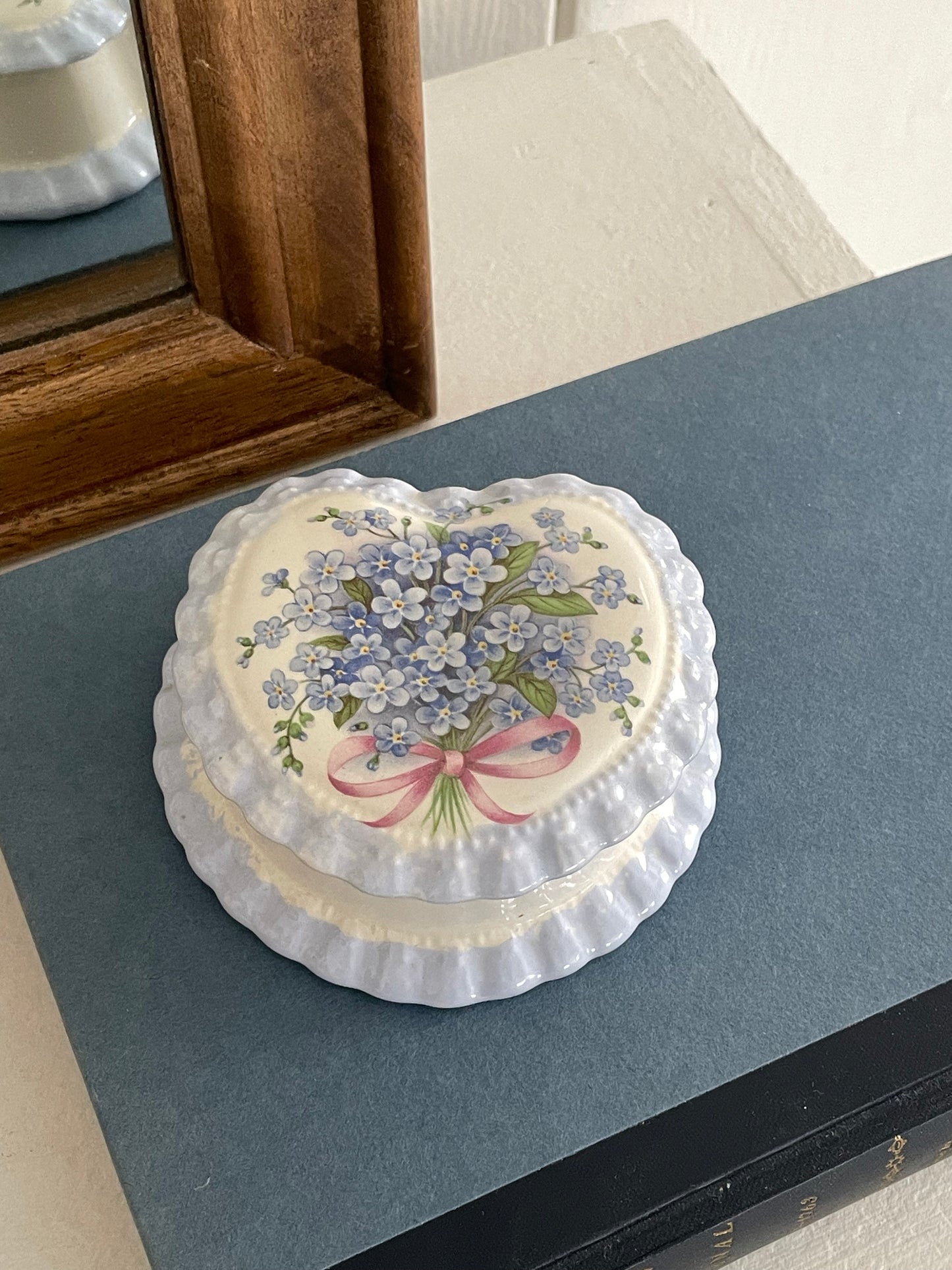 Forget-Me-Not Heart Shaped Trinket Box