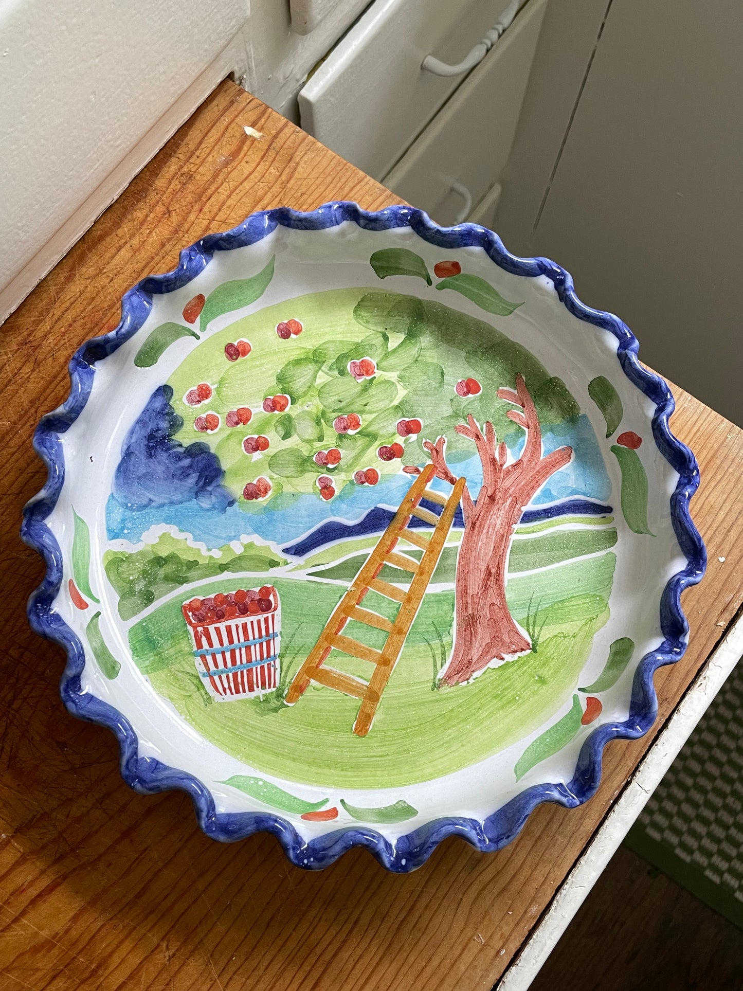 Apple Picking Pie Dish