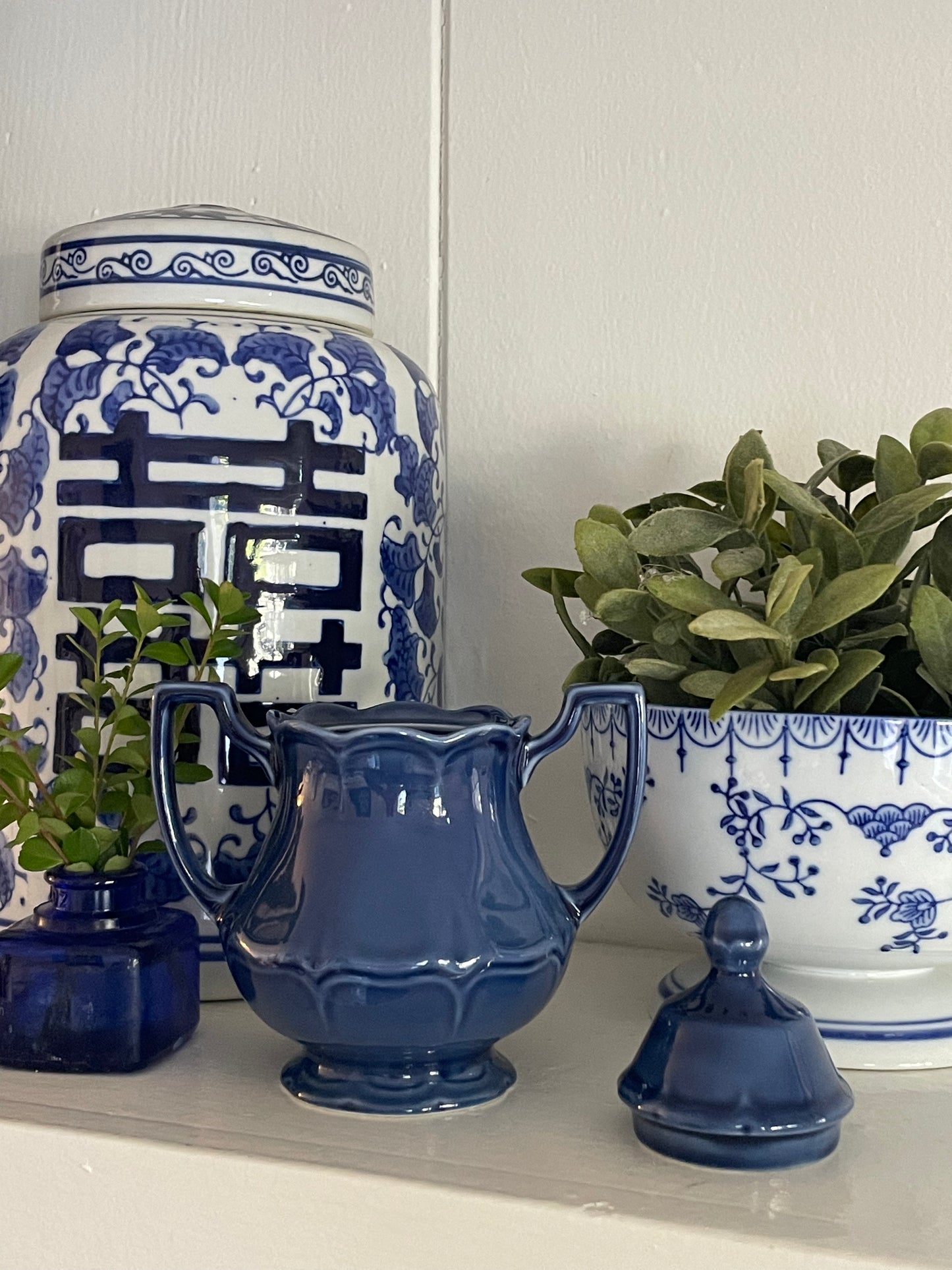 Brigsby Mini Urn