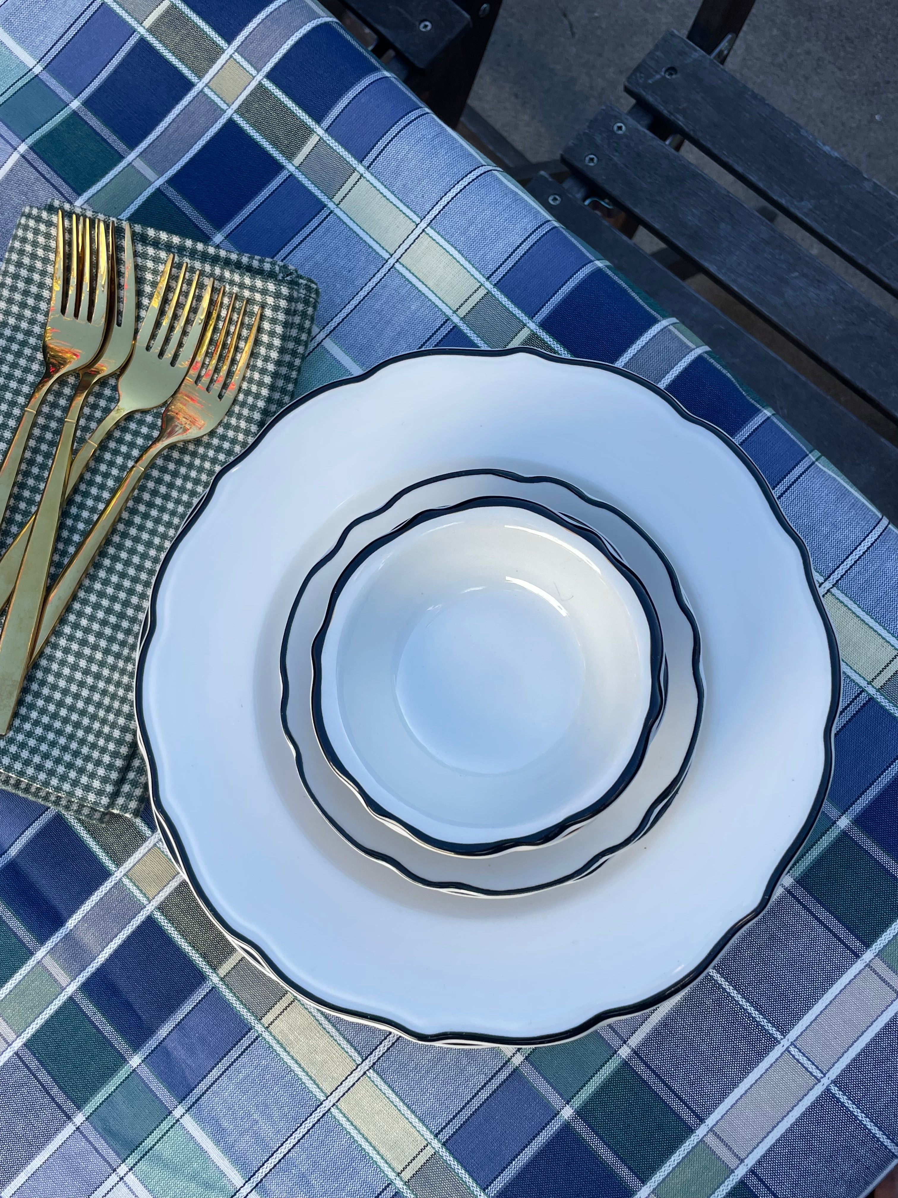 Peabody Breakfast Sette, Table for 2