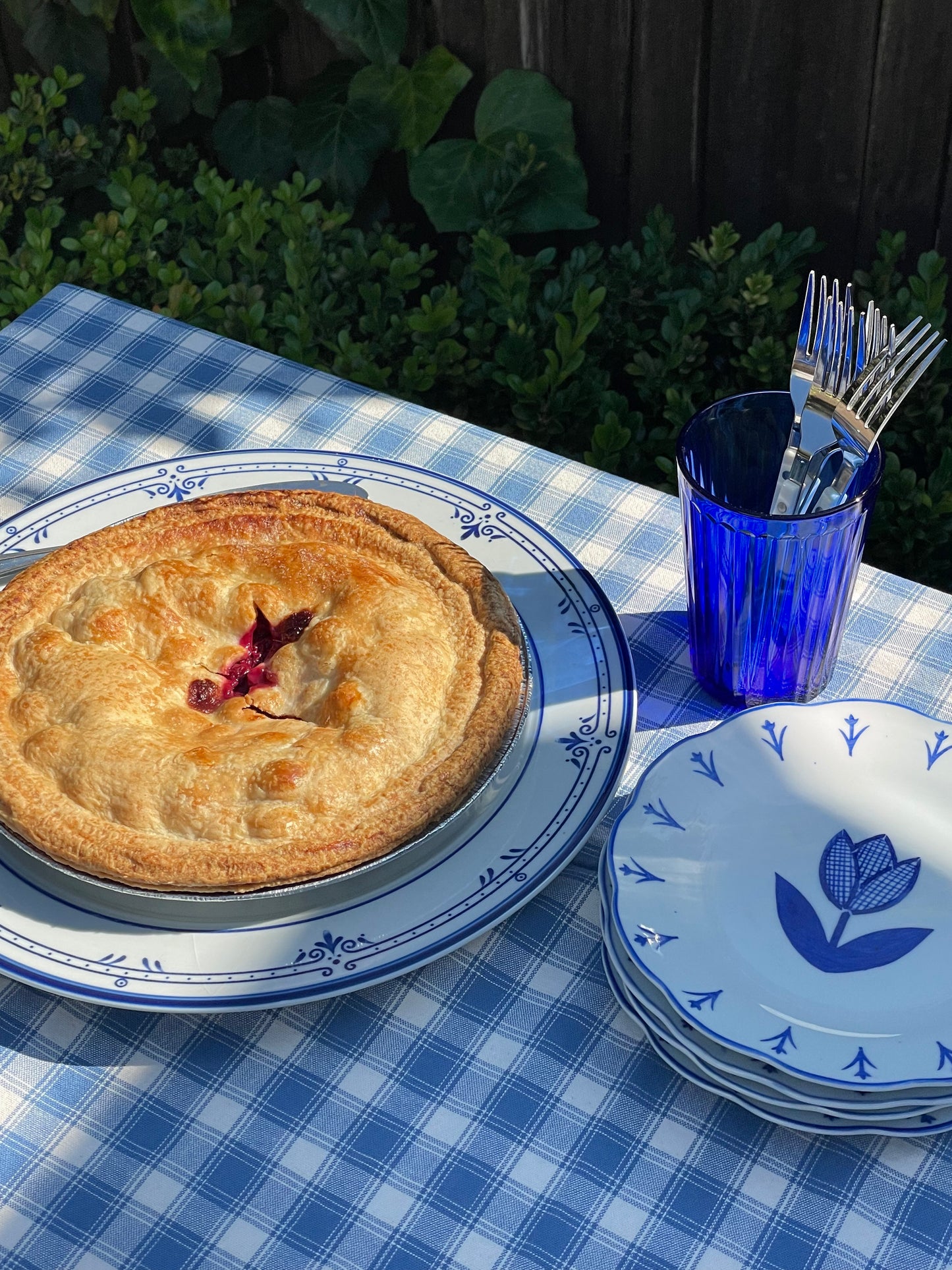 Bramble Berry Serving Plate