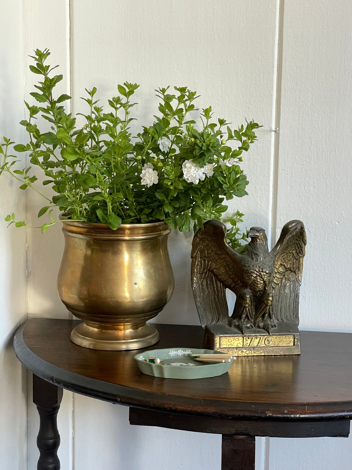 Chatsworth Plant Pot