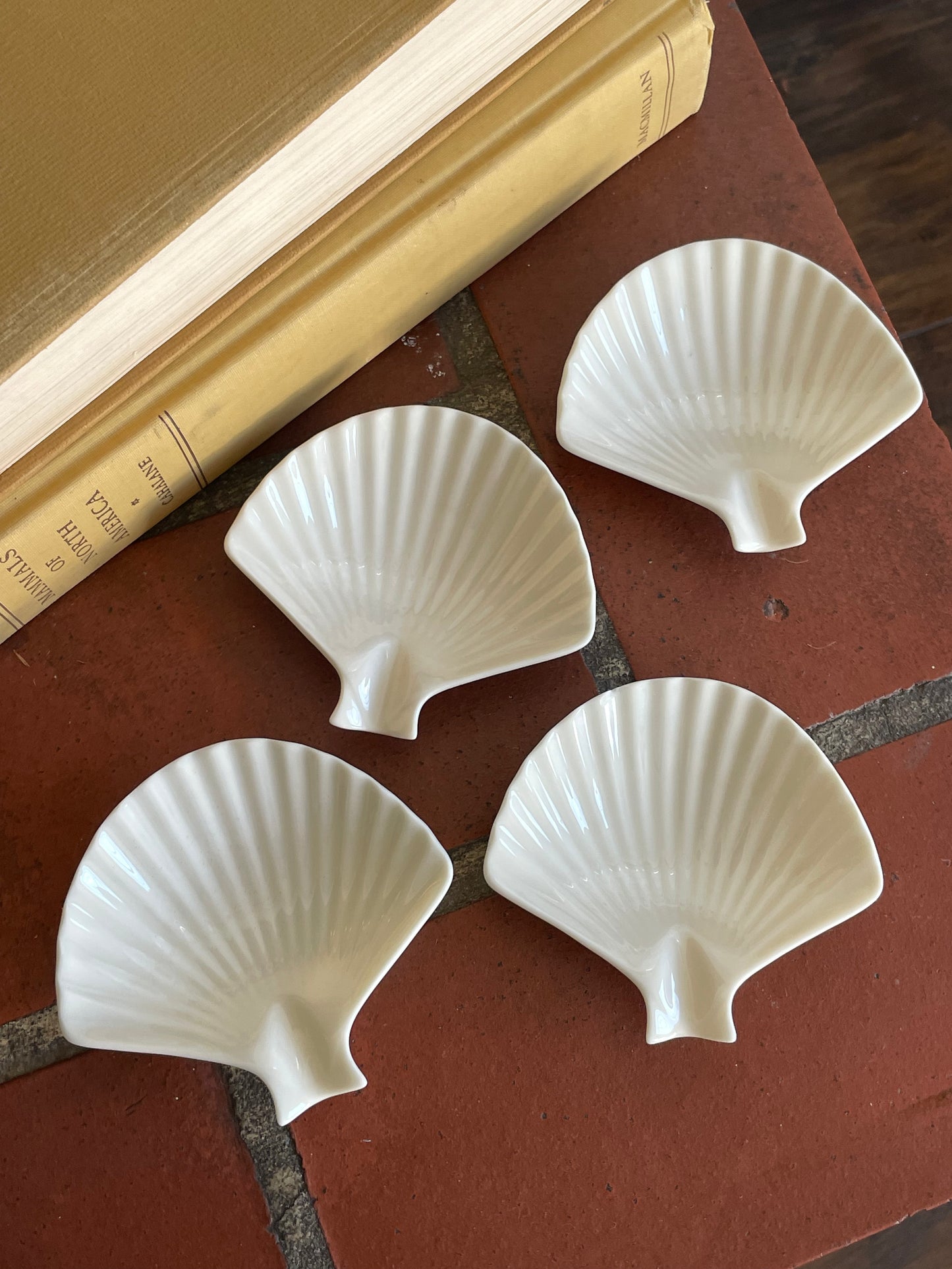 Nantucket Mini Shell-Shaped Ashtrays/Dishes, Set of 4