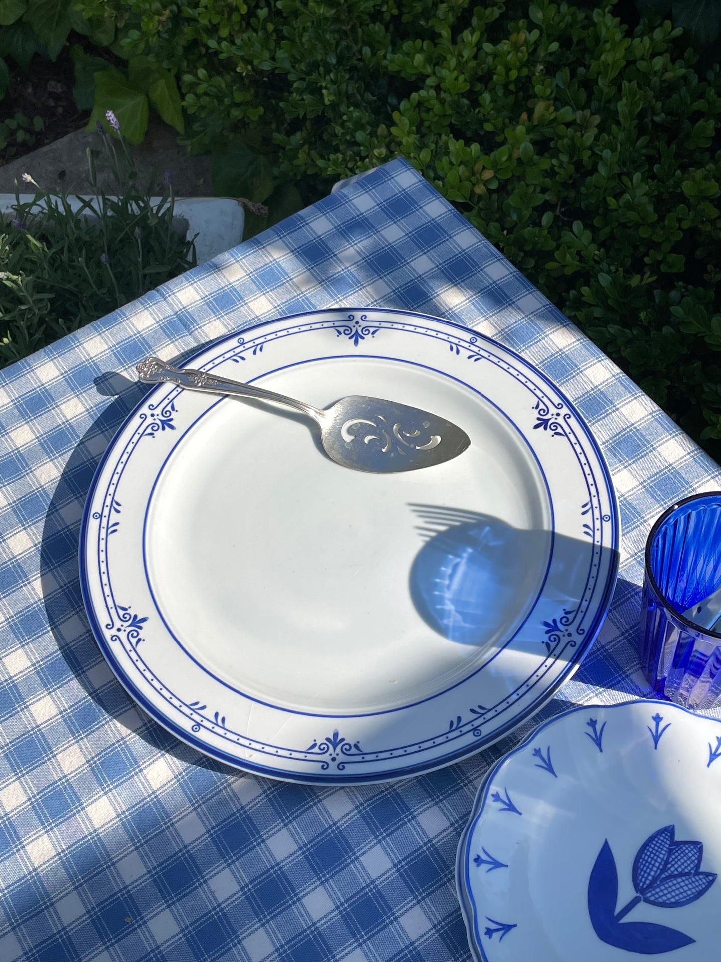 Bramble Berry Serving Plate