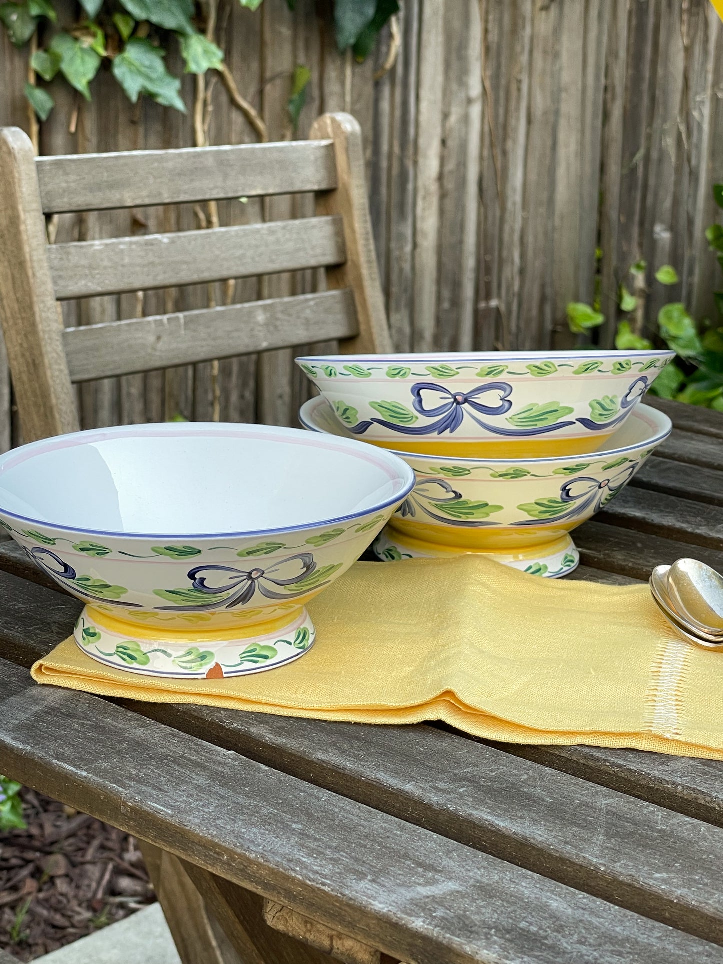 Blue Ribbon Pedestal Bowls, Set of 3