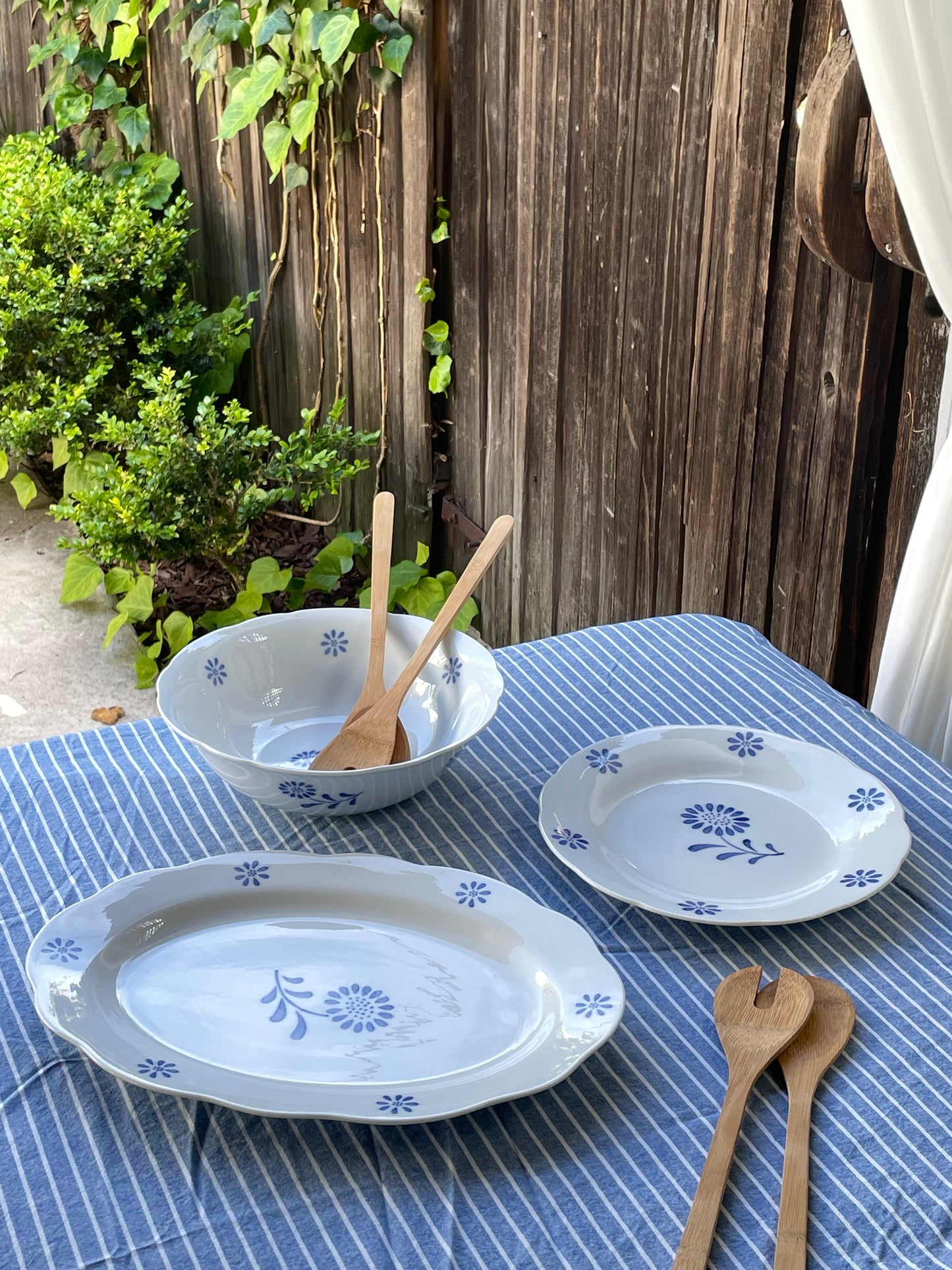 Blue Daisy 3-Piece Serving Set
