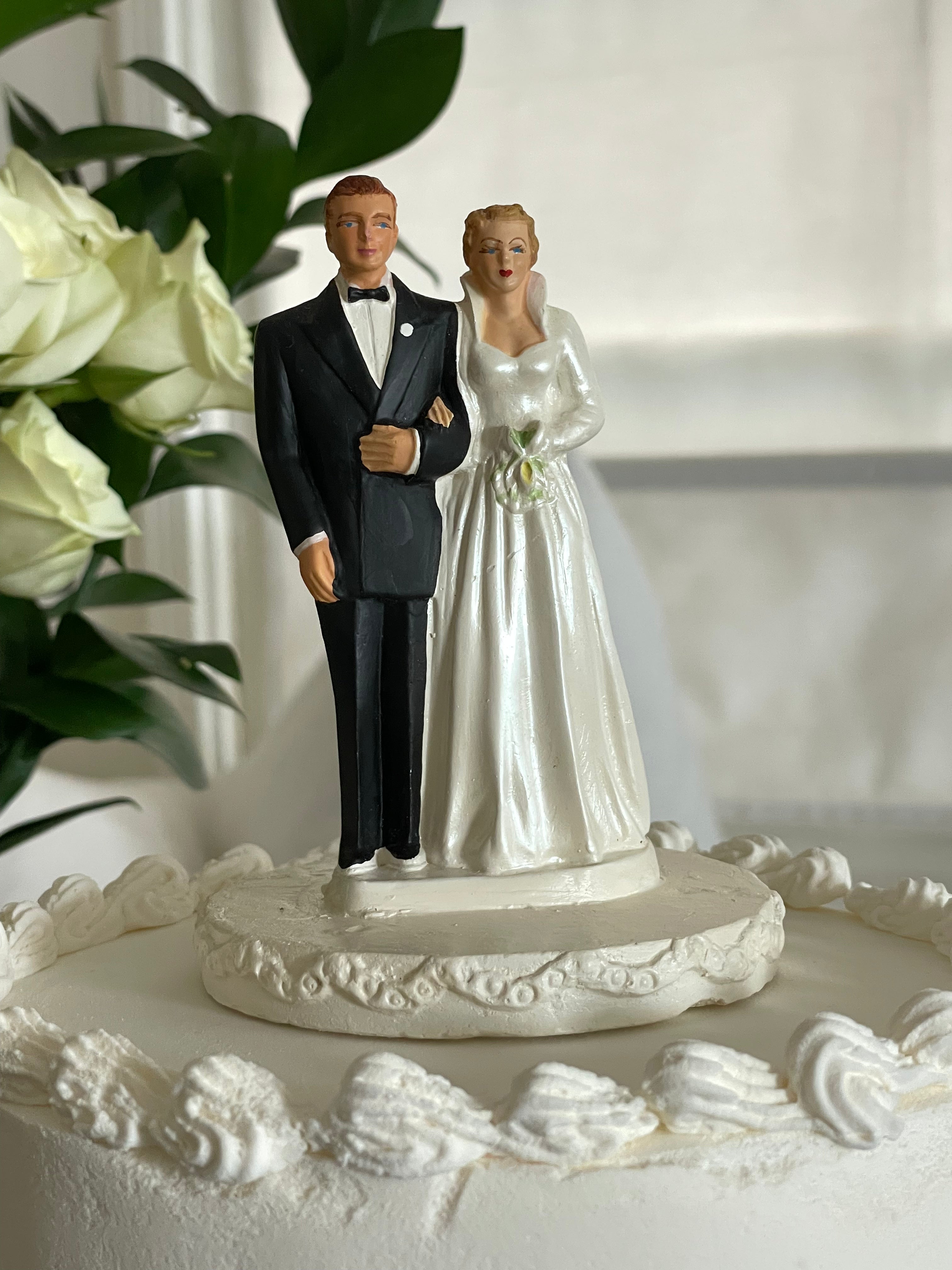 Notting Hill Vintage Cake Topper