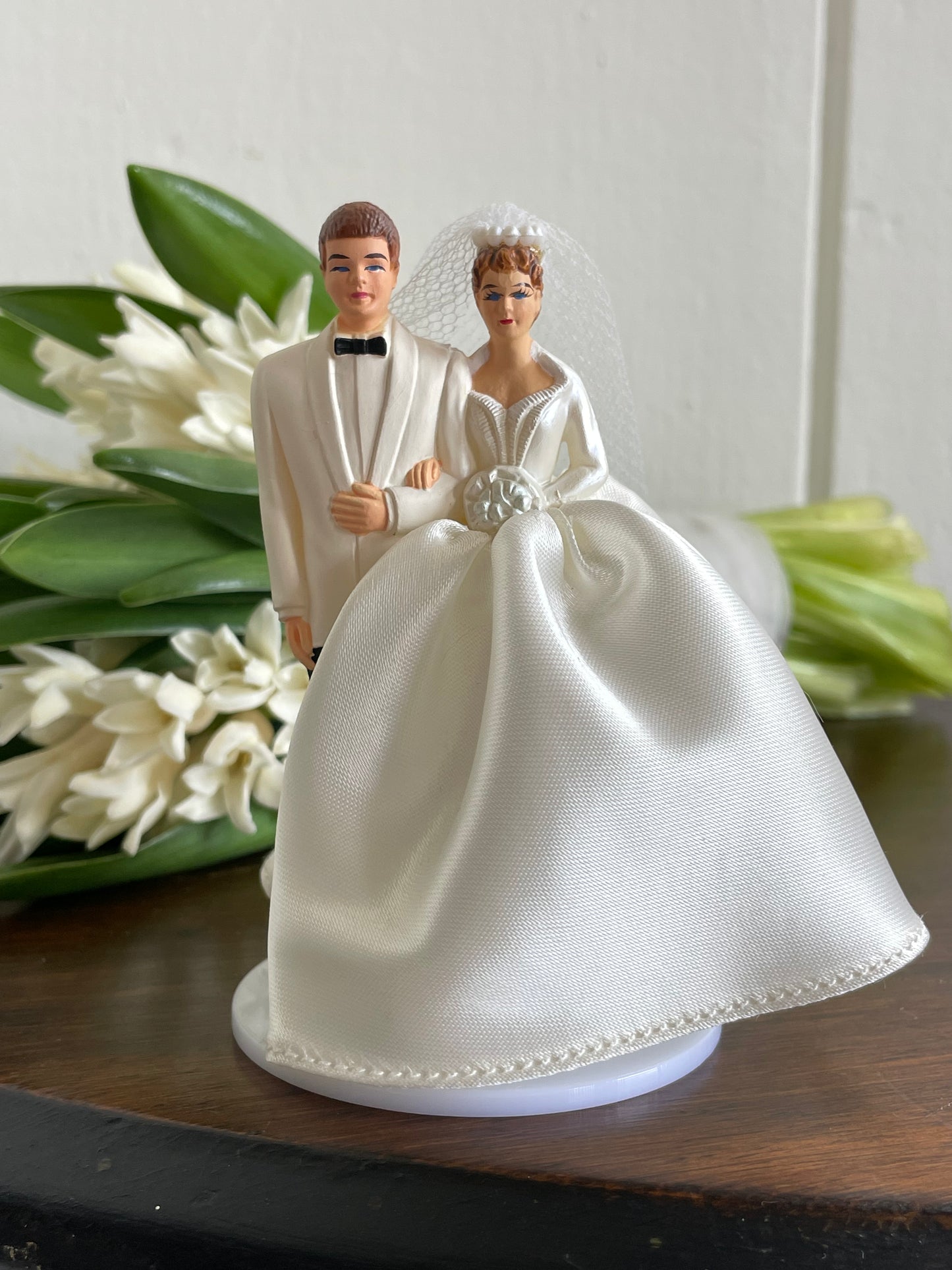 Antibes Vintage Cake Topper