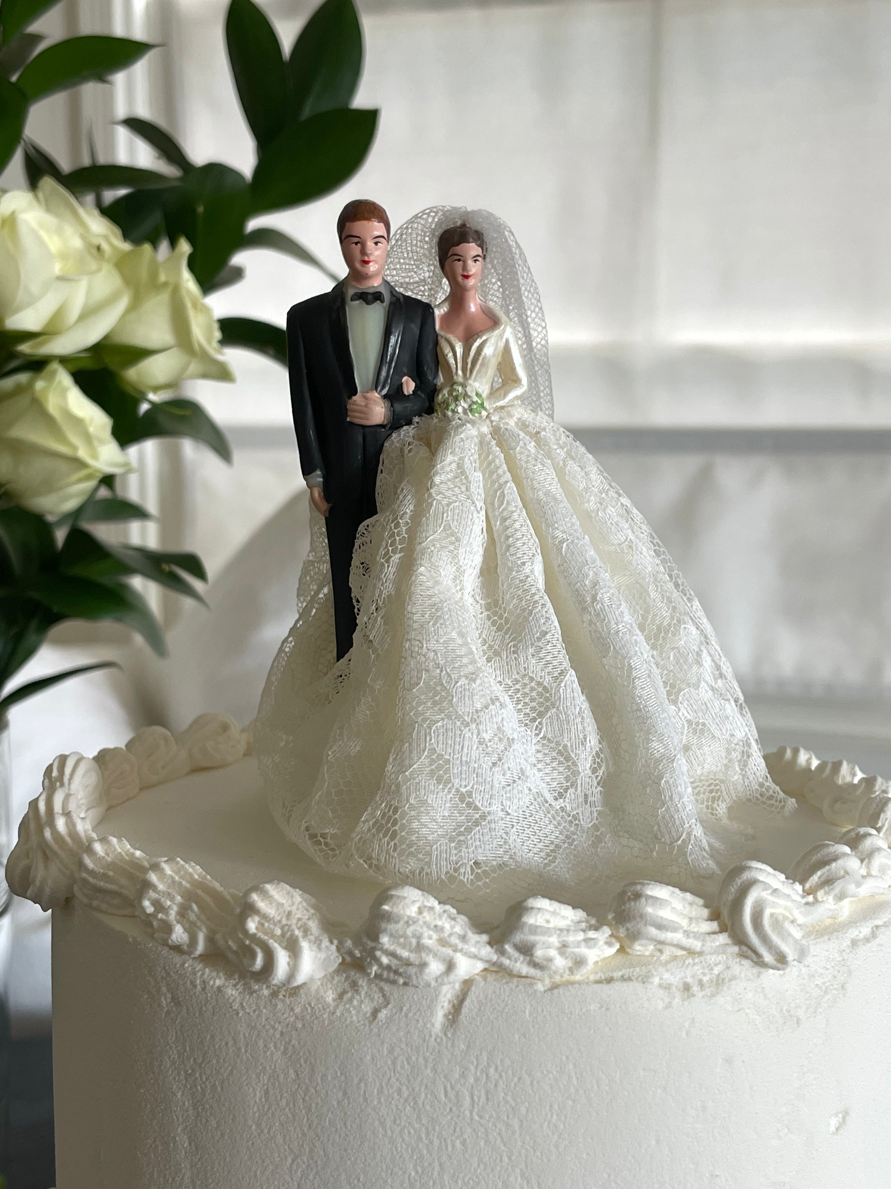 Southampton Vintage Cake Topper