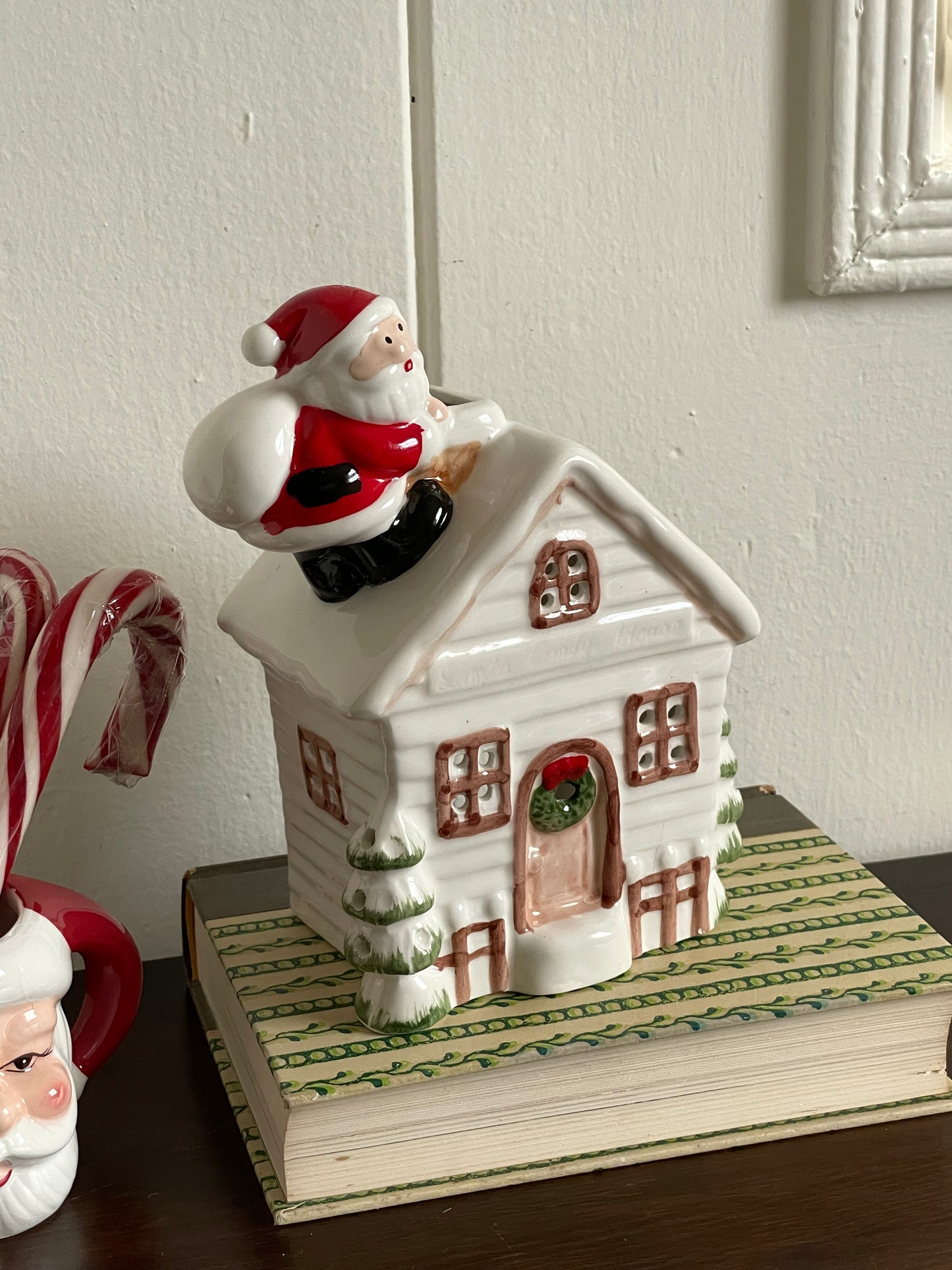 Candlelit Cottage Tea Light Holder