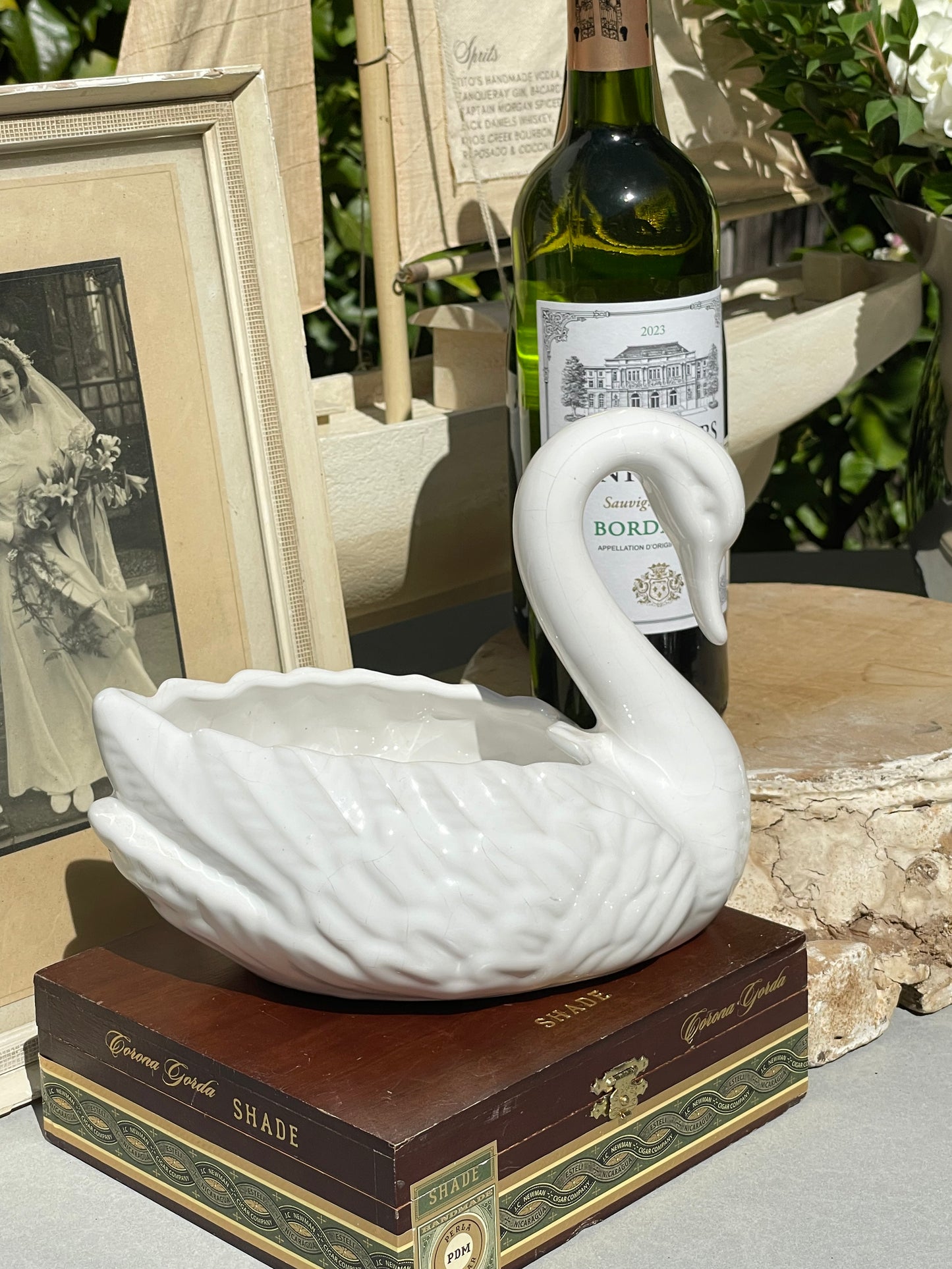 White Swan Decorative Bowl