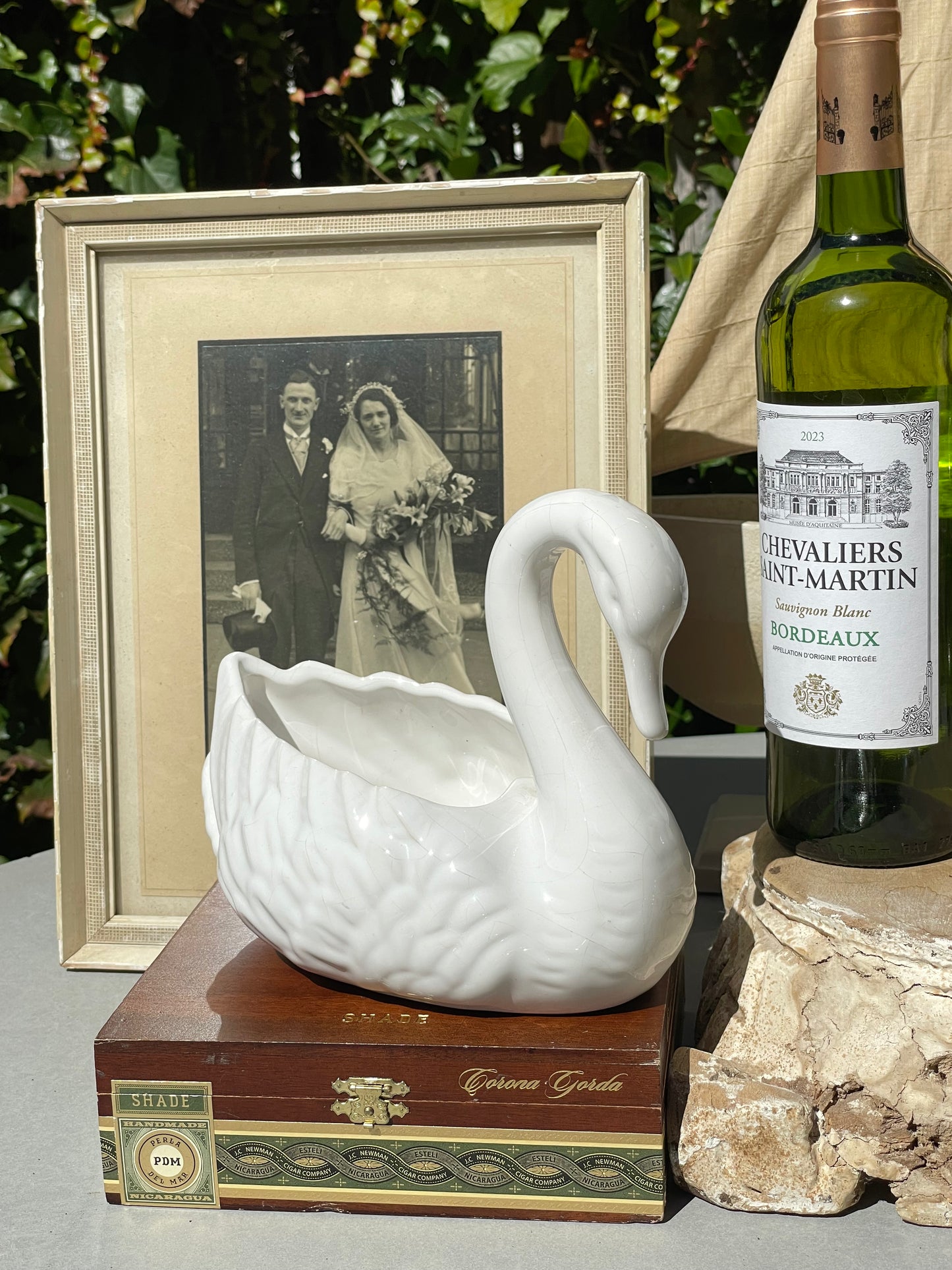 White Swan Decorative Bowl