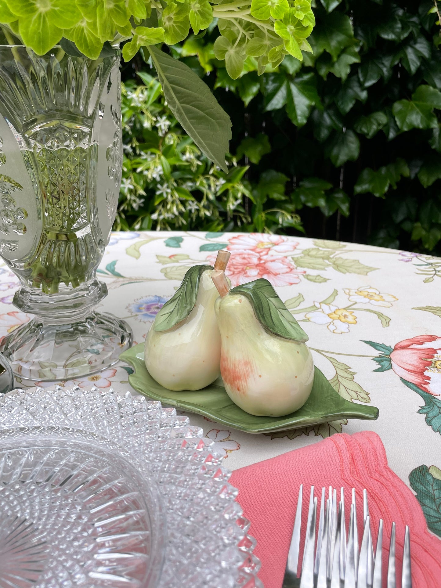 Pear Tree Salt & Pepper Set
