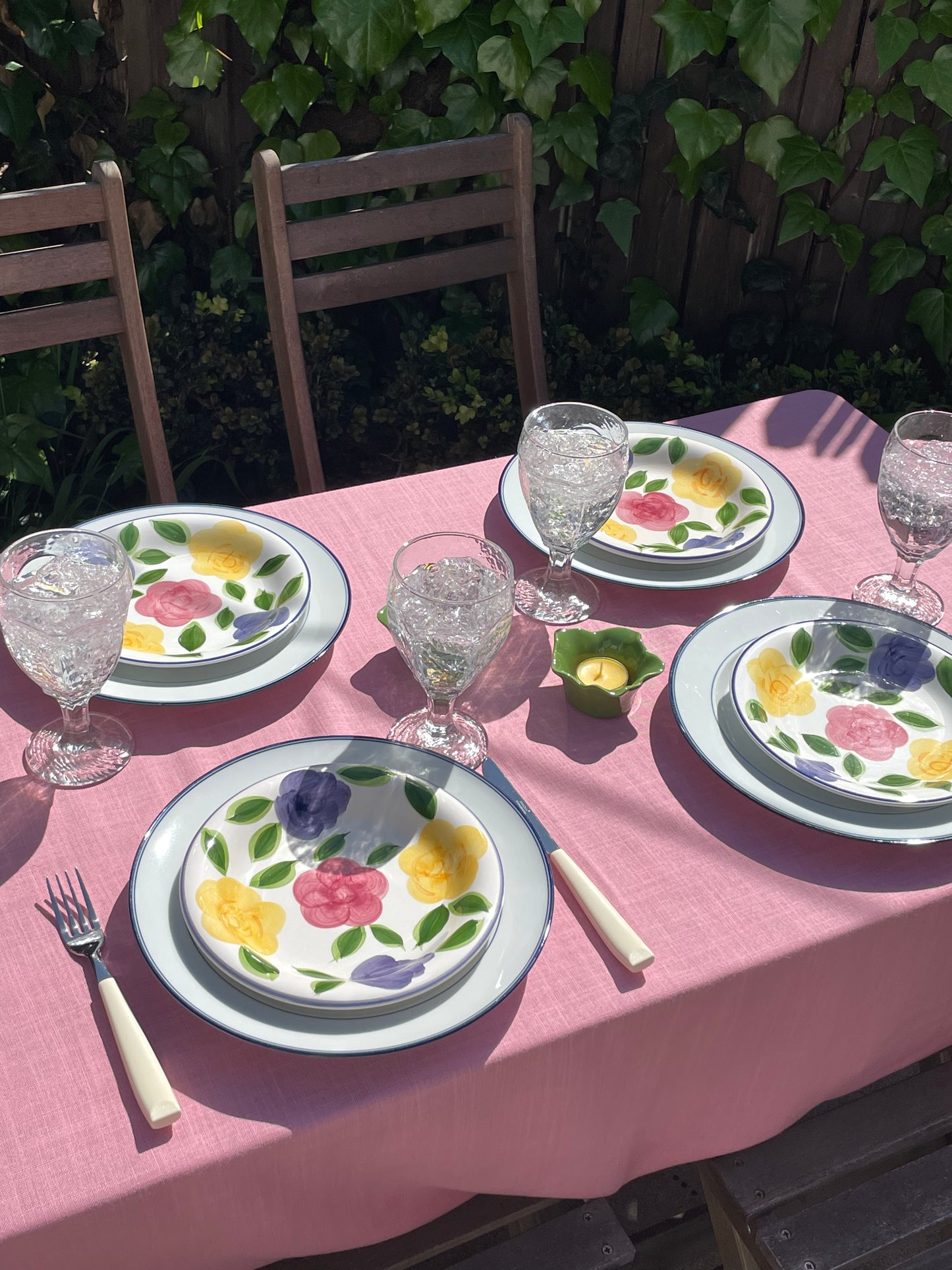 The Ivy Sette, Table for 4