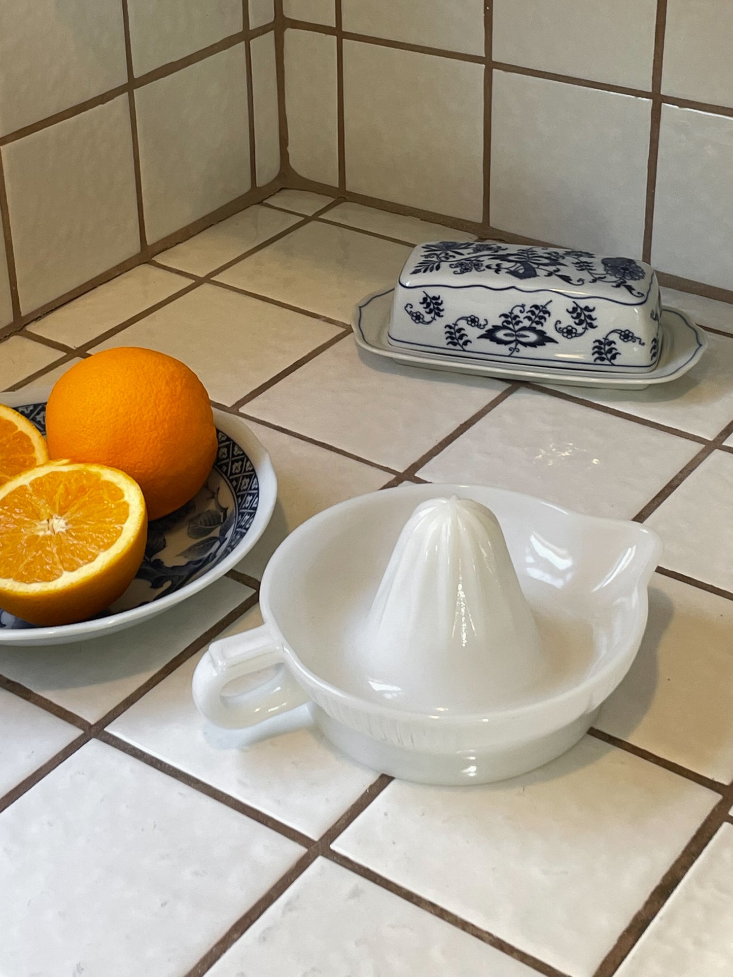 Milk Glass Juicer