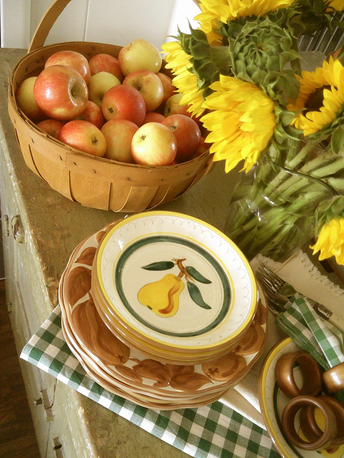 Pear Tree Farm Bowls, Set of 4