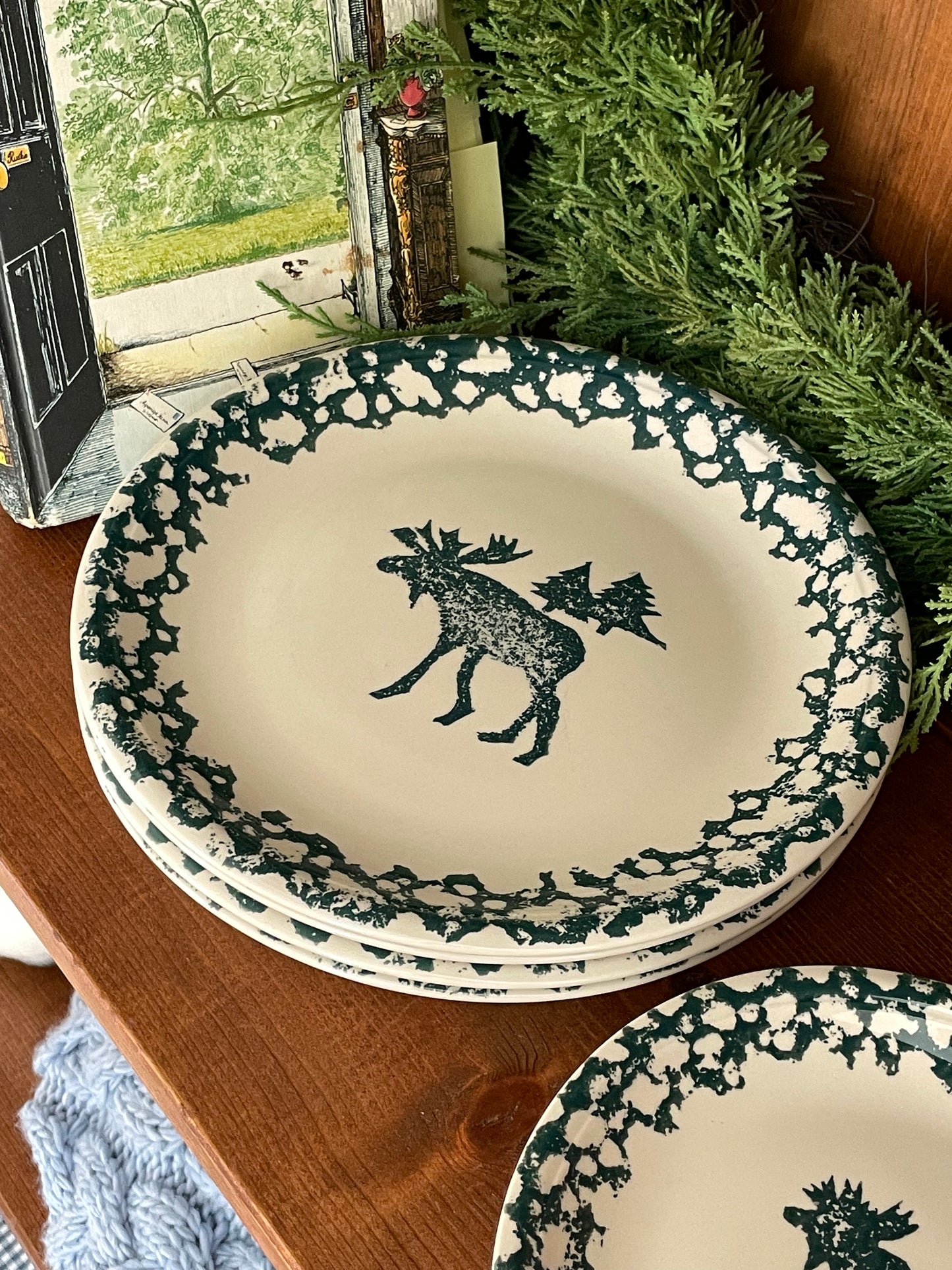 Moose Country Plate Set, Table for 4