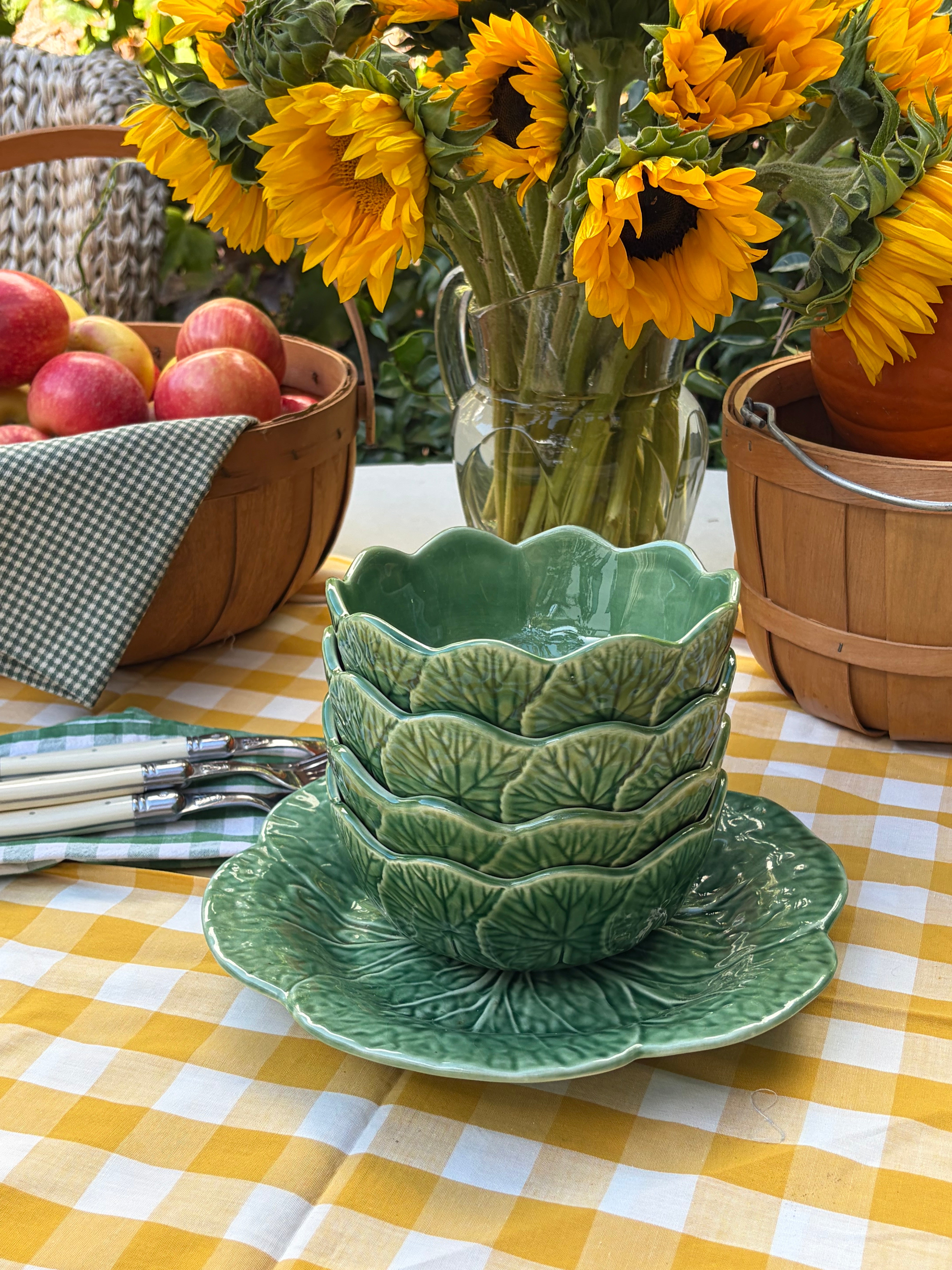 Bordallo Pinheiro Cabbage & Geranium Serving Set