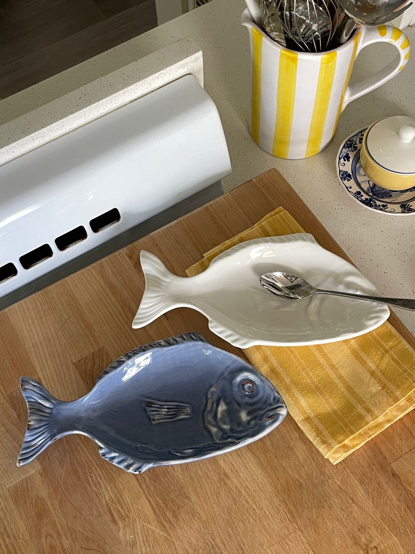 Finn Plates, Set of 2