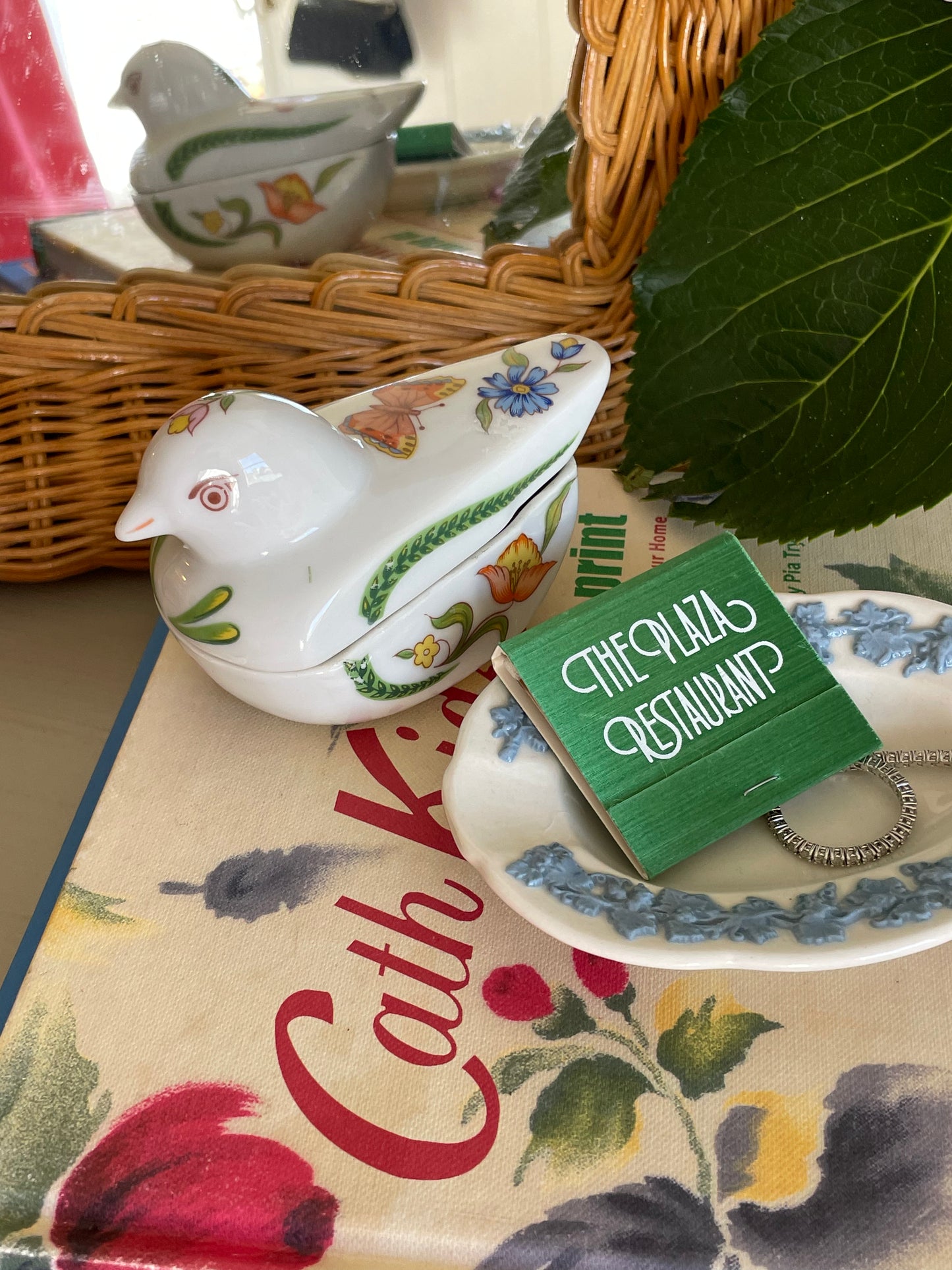 Gardenia Dove Trinket Box