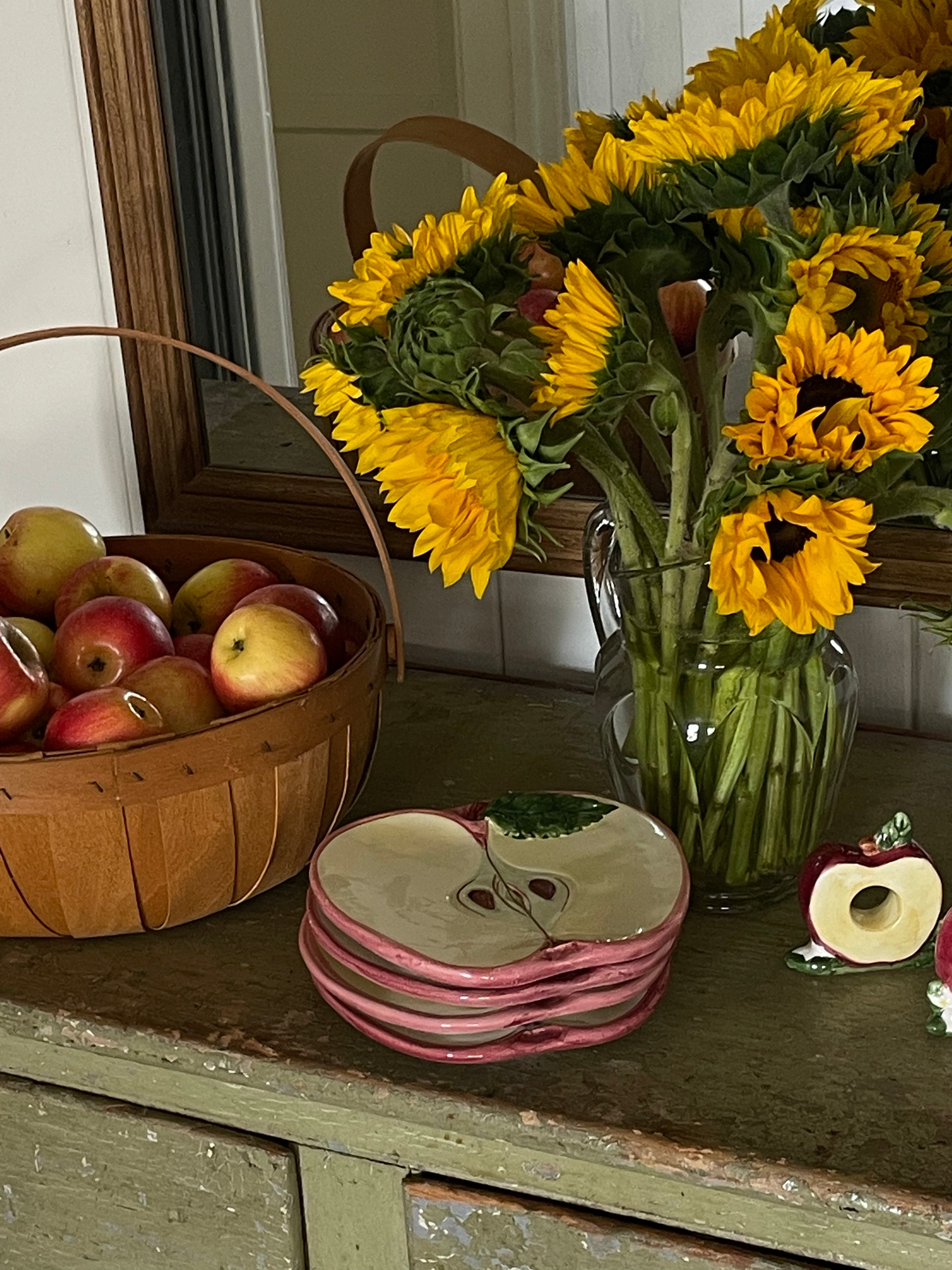 Apple Hill Treat Plates, Set of 4