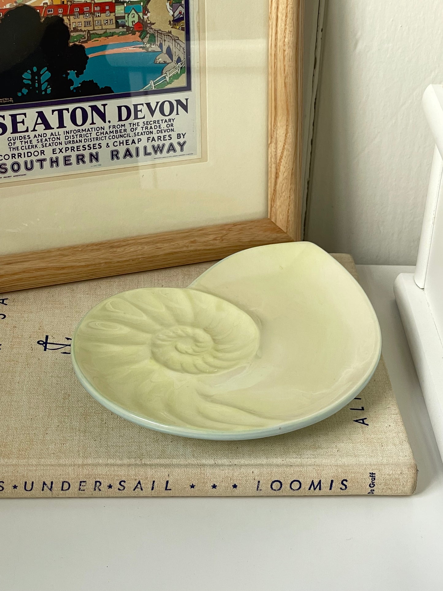 Shelly Trinket Plate