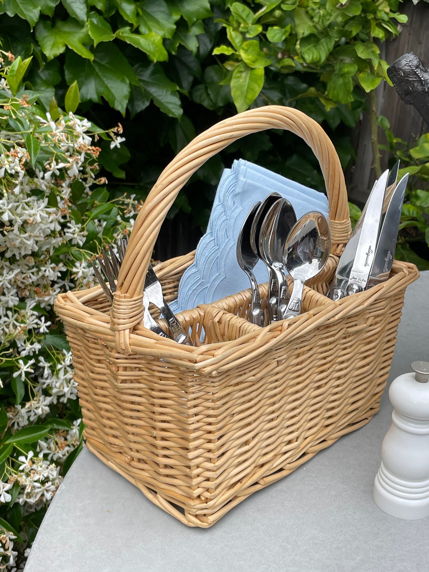 Backyard Soirée Silverware Caddy