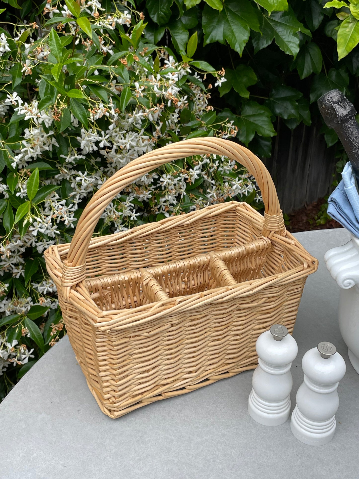 Backyard Soirée Silverware Caddy
