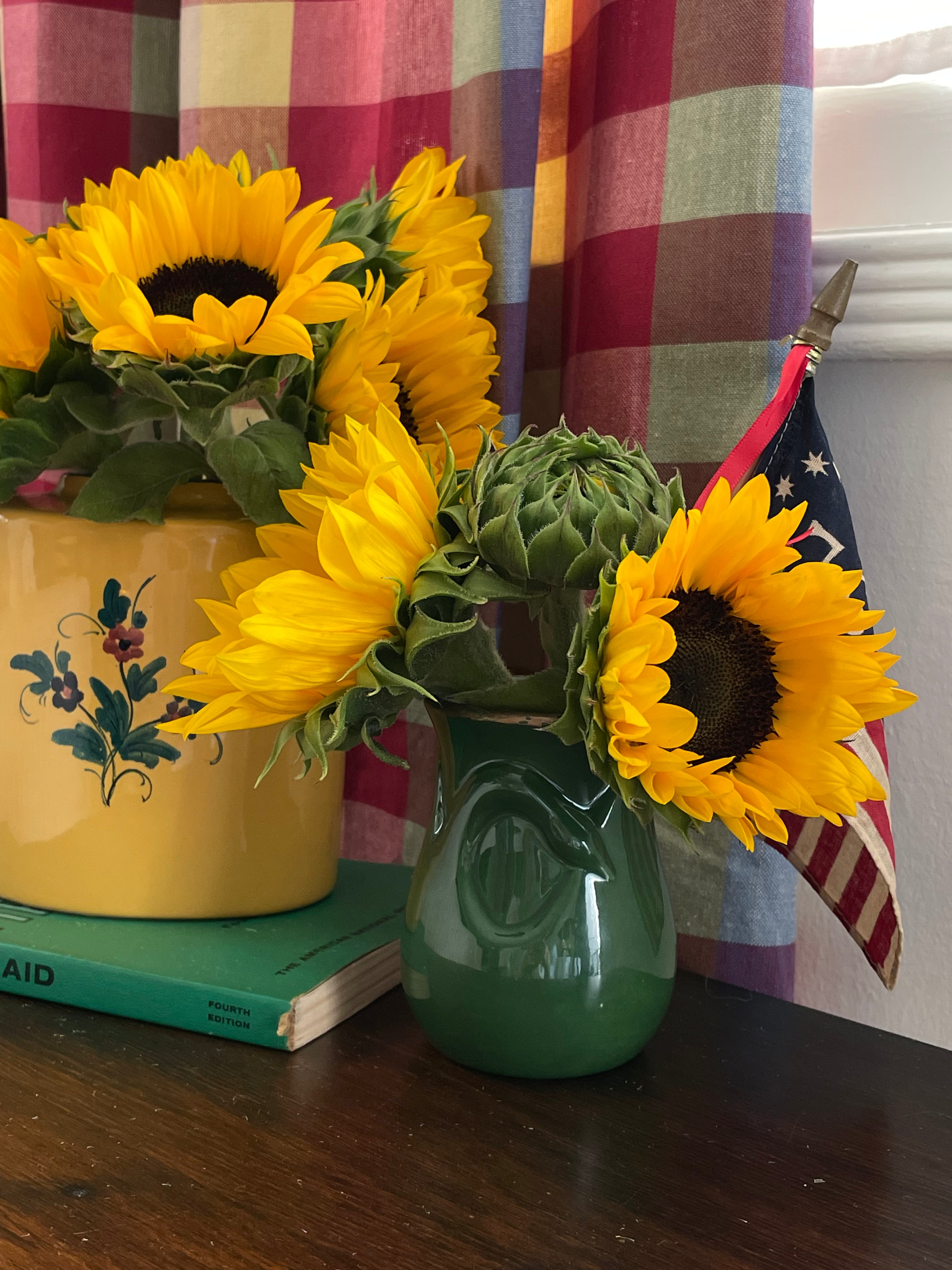 Deer Mountain Flower Vase