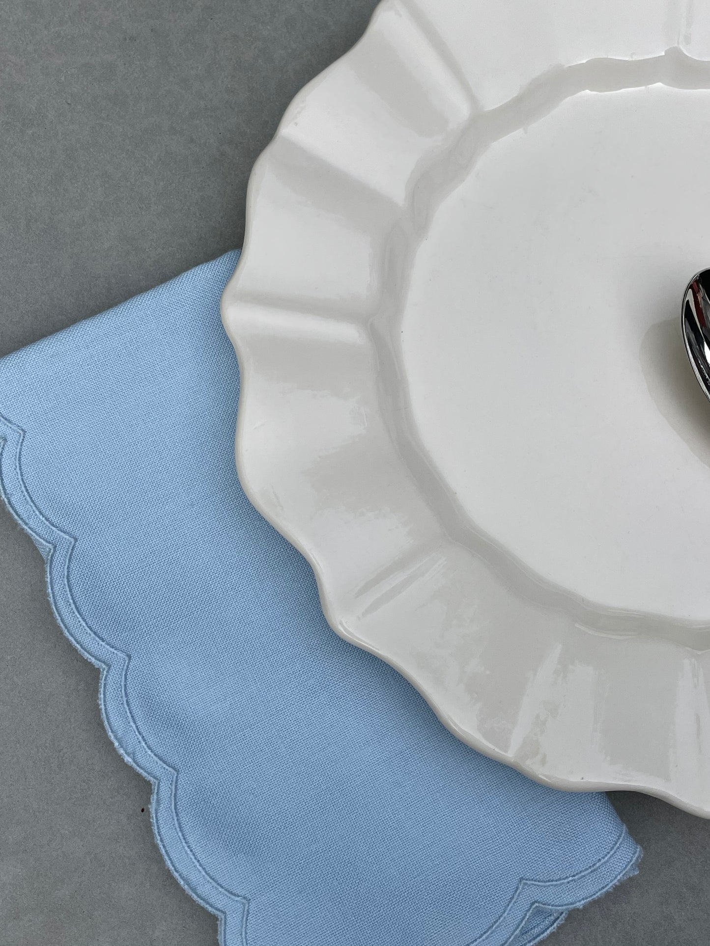Buttercream Serving Plates, Set of 2