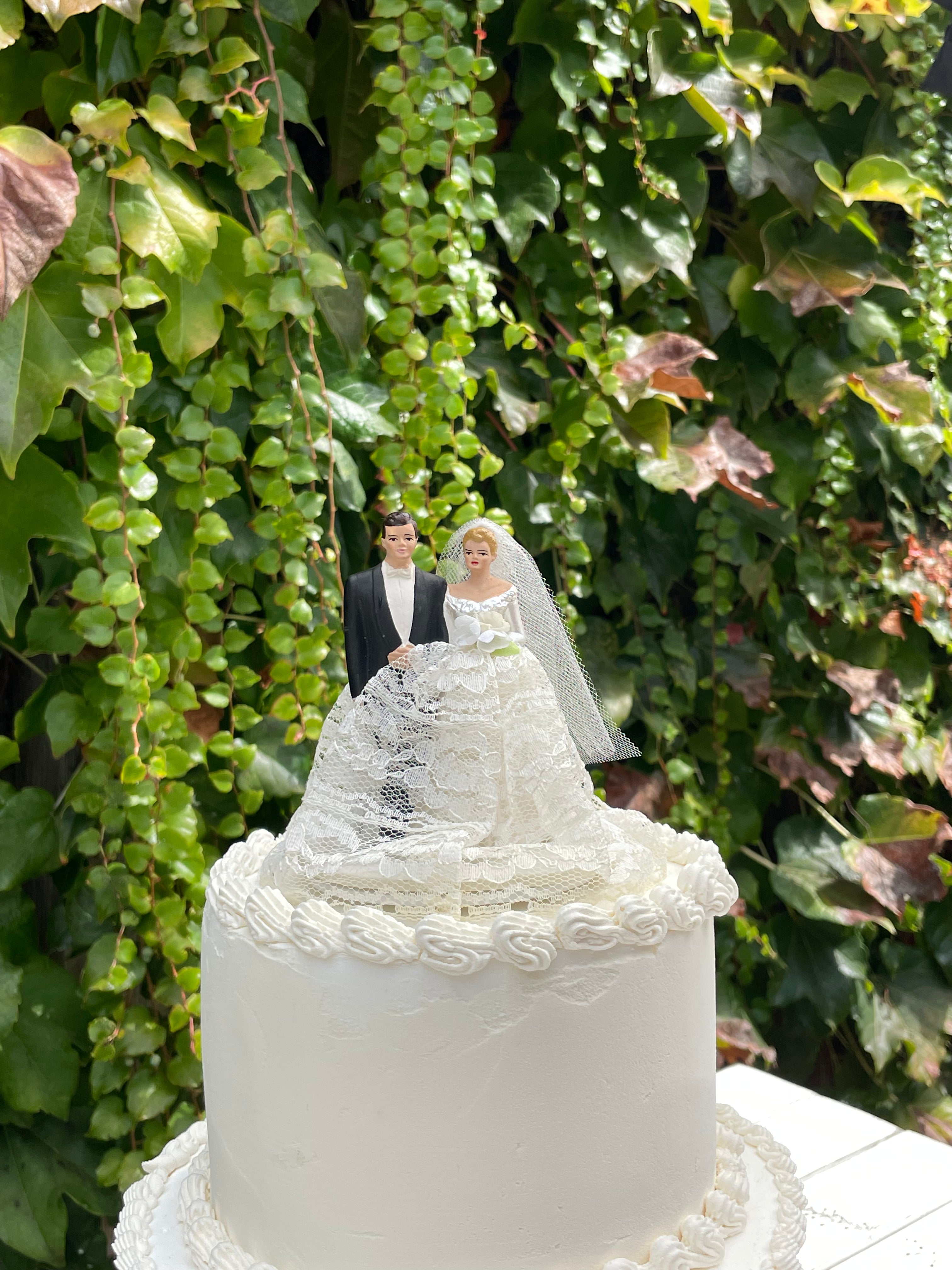 Monaco Vintage Cake Topper