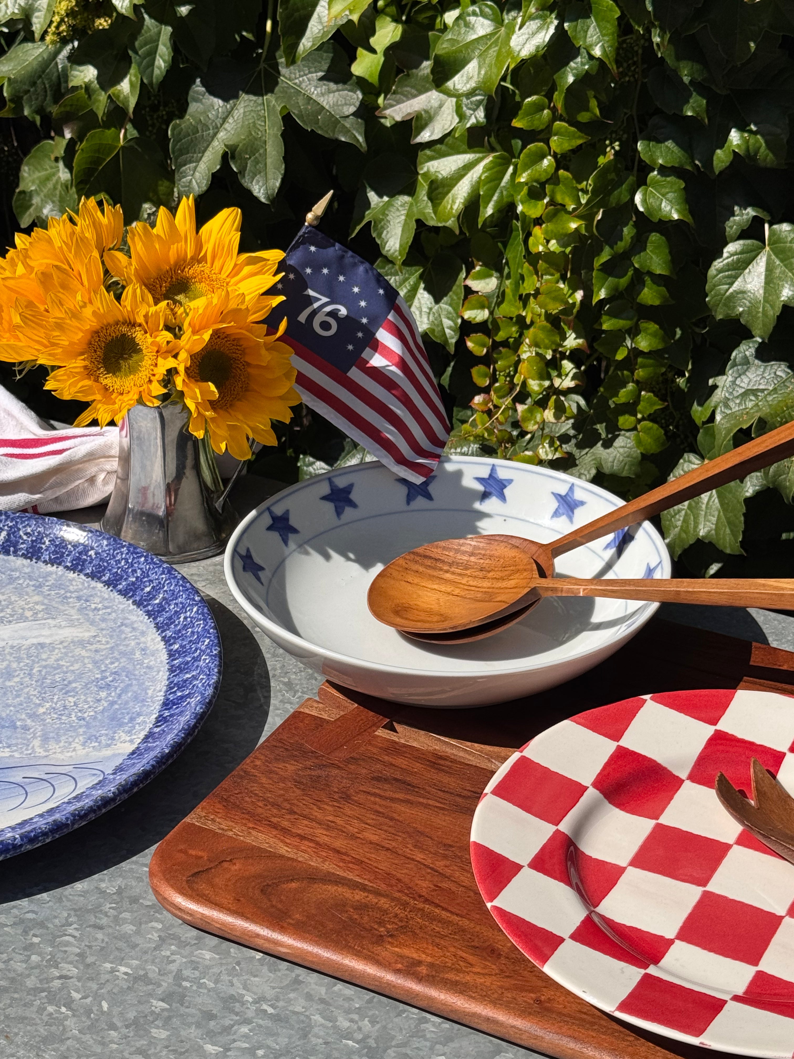 Yacht Club Serving Bowl