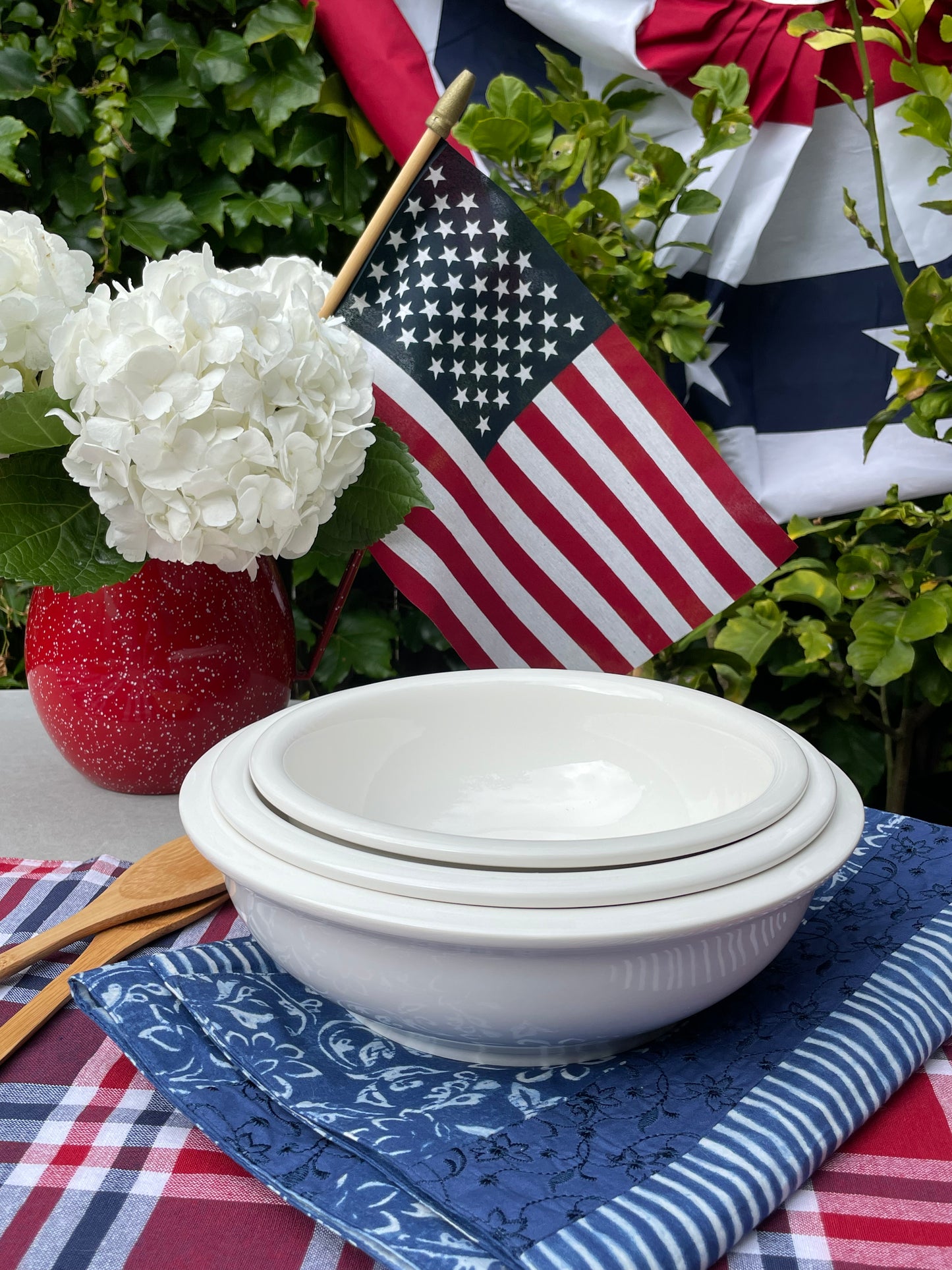Dolly Serving Bowls, Set of 3