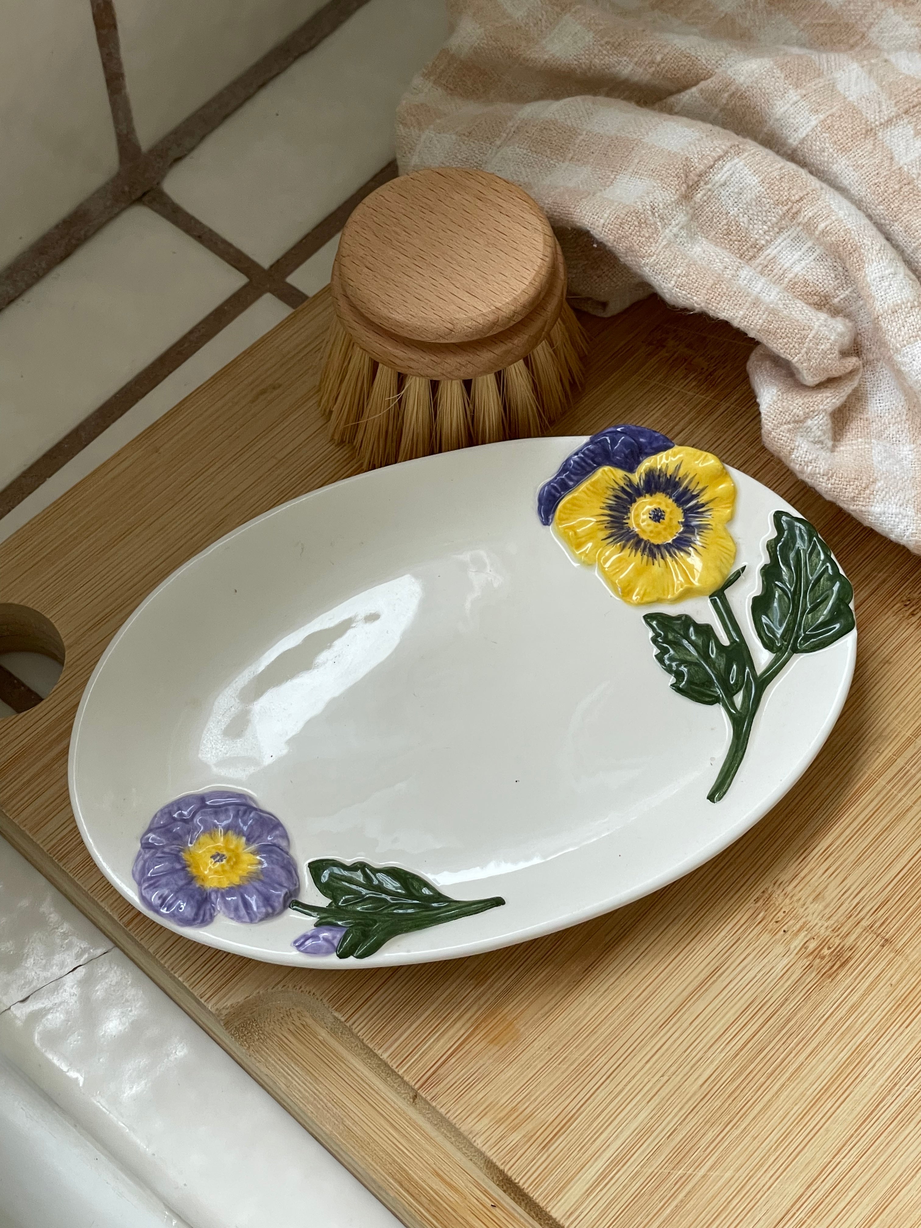Petunia Patch Soap Dish