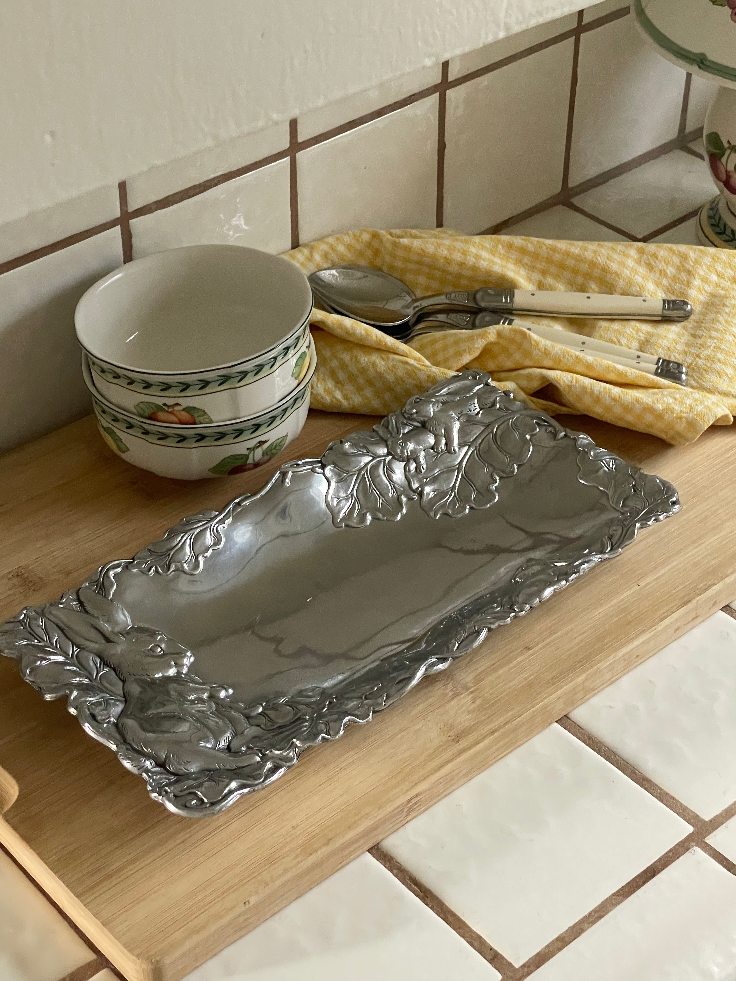 Bramble Bunny Serving Dish