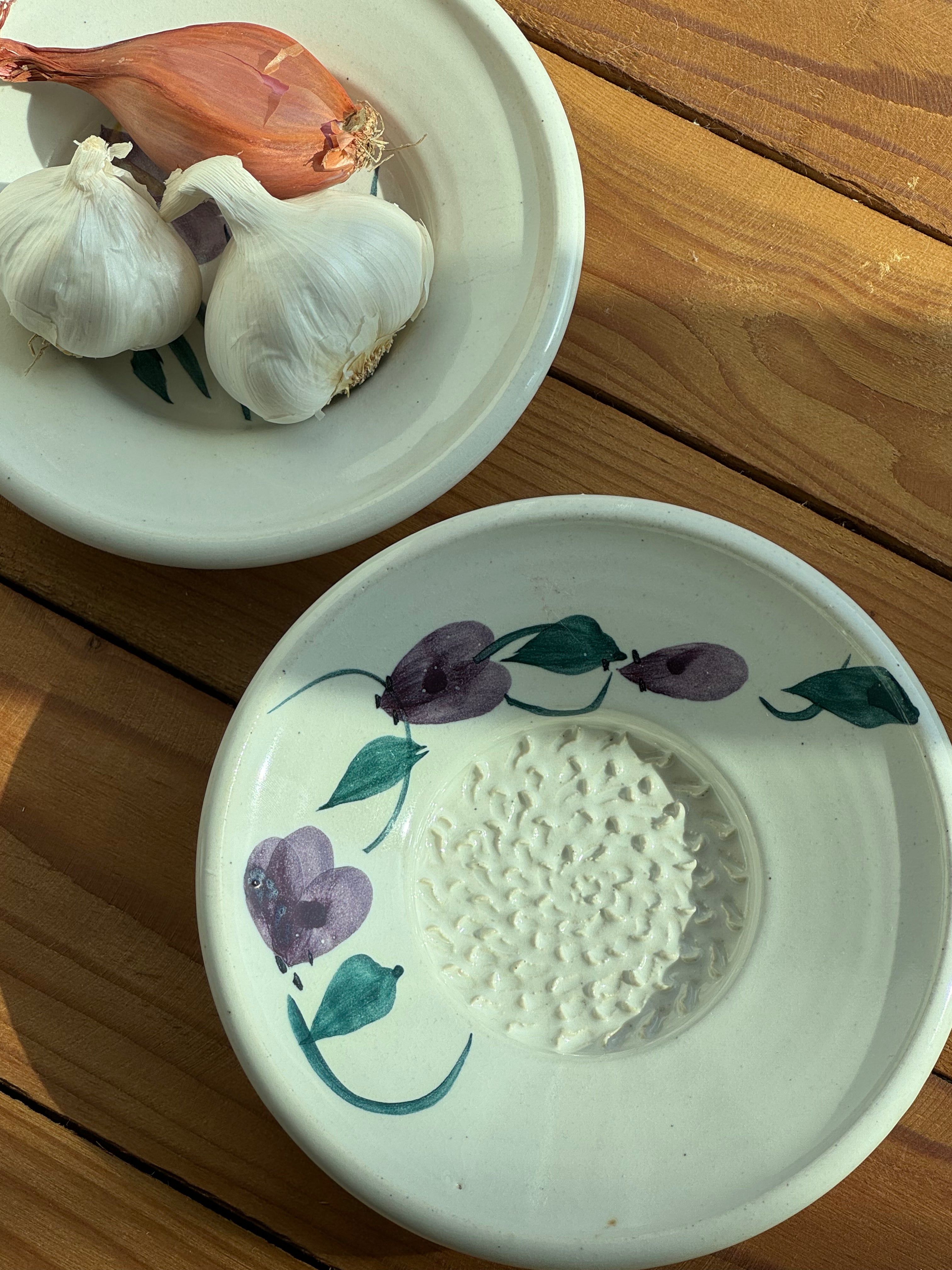 Grated Garlic and Olive Oil Dish Duo