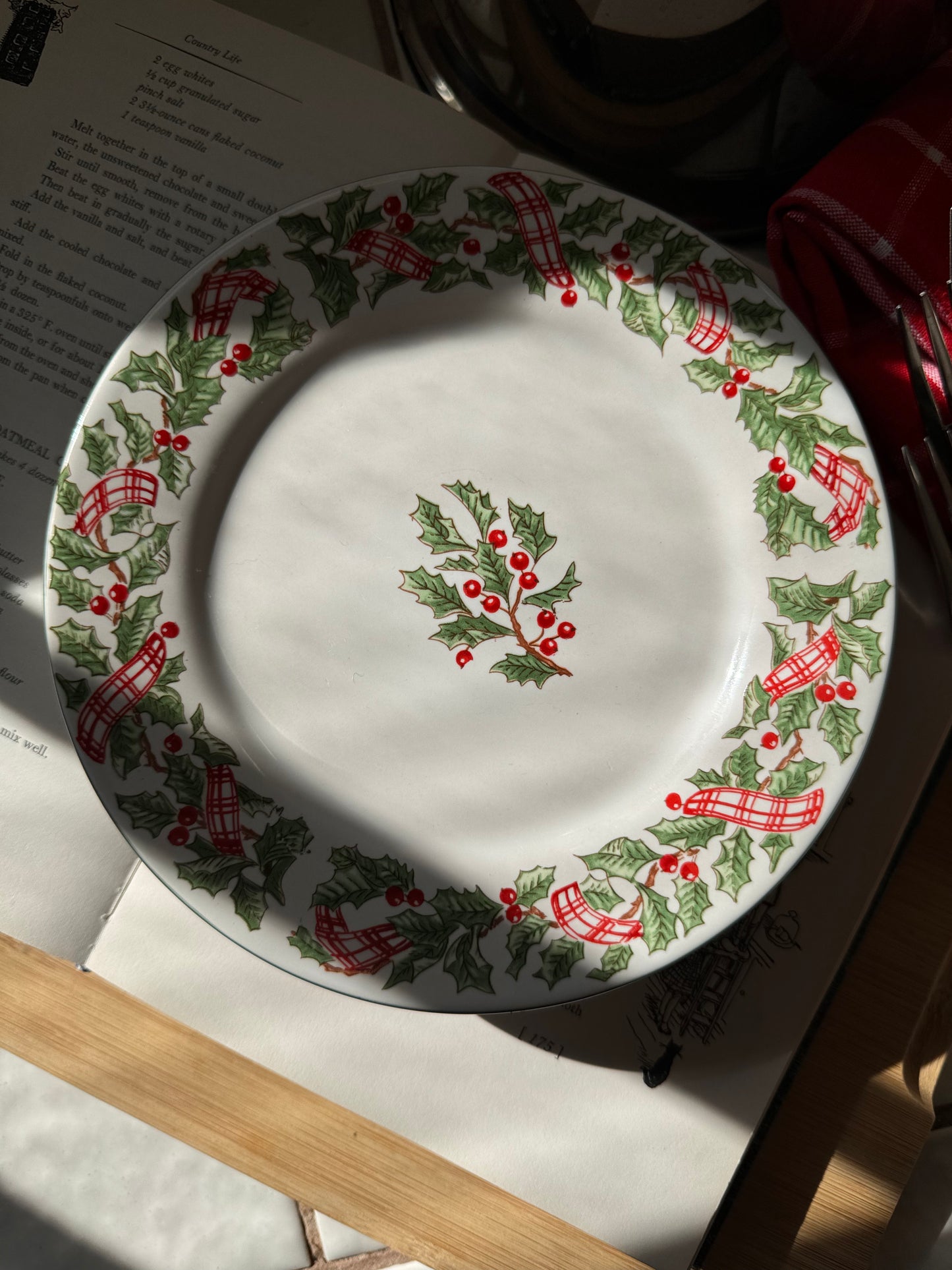 Holiday Ribbon Appetizer Plates, Set of 4