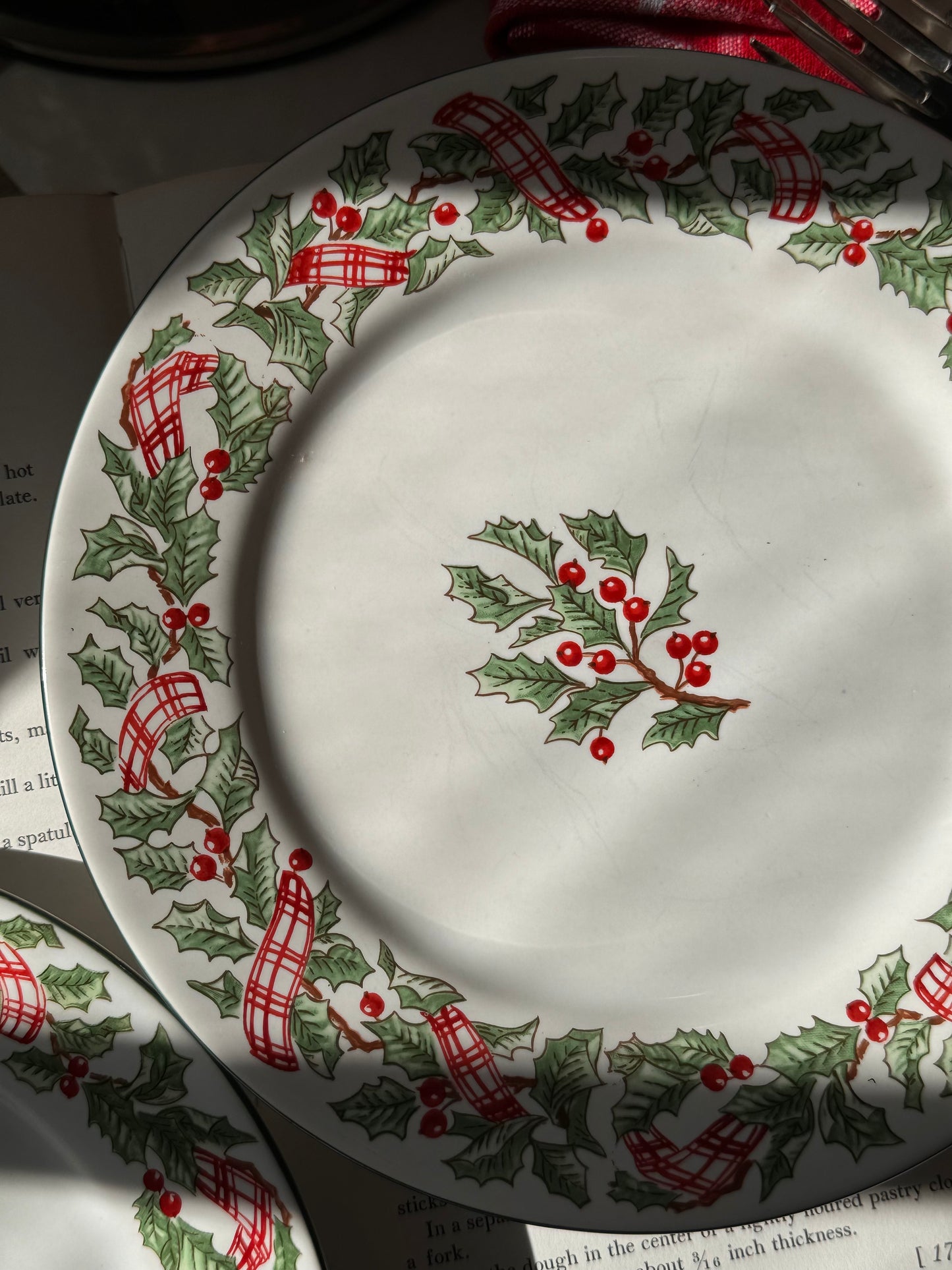 Holiday Ribbon Appetizer Plates, Set of 4