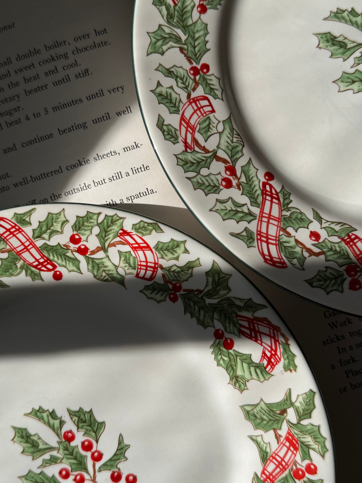 Holiday Ribbon Appetizer Plates, Set of 4