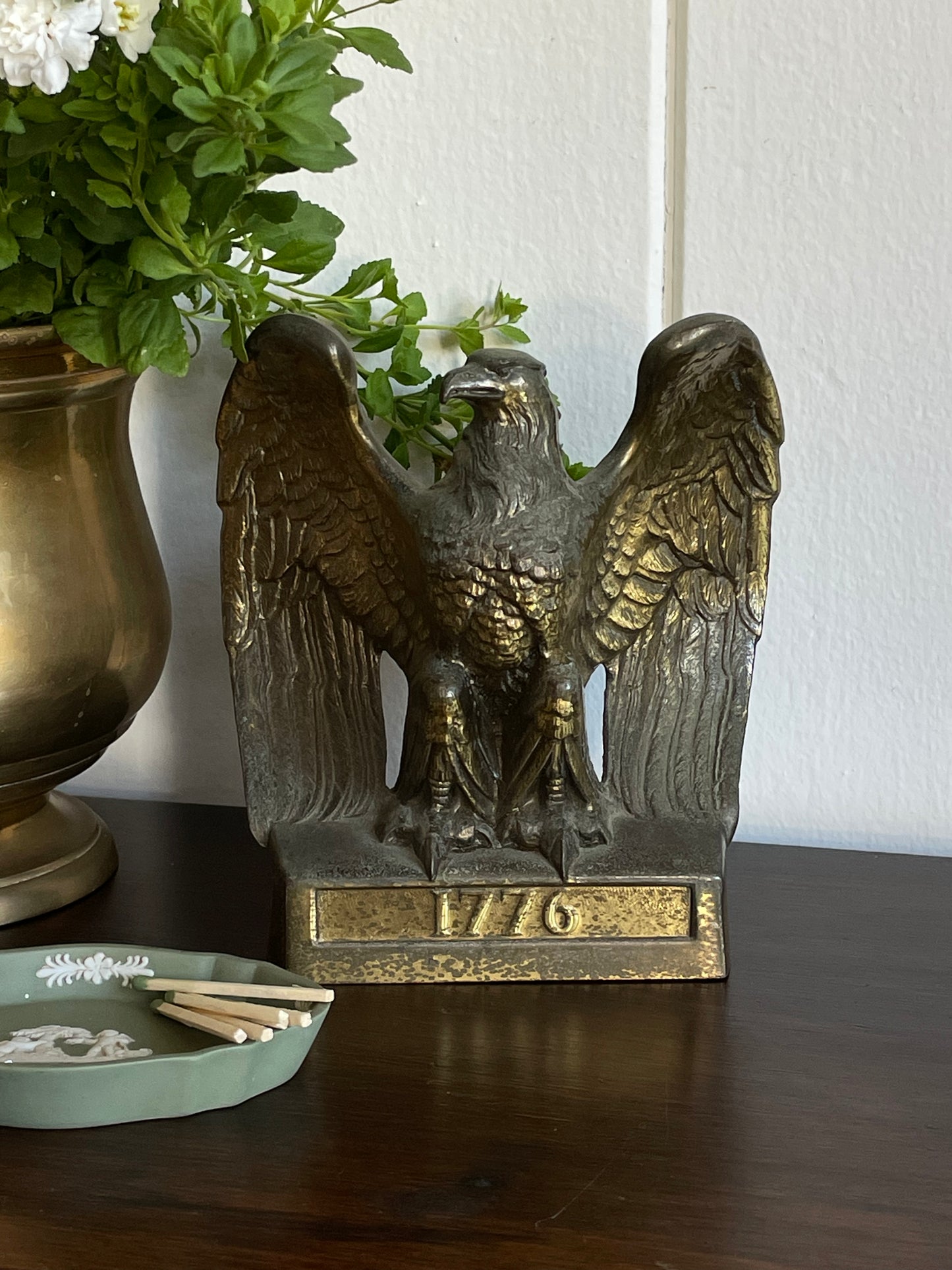 The Lexingon 1776 Brass Eagle Bookend