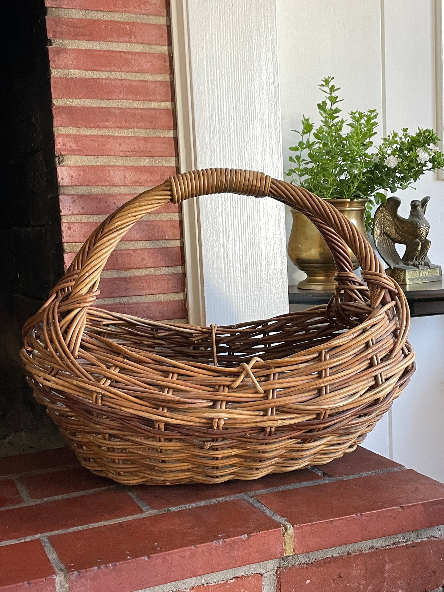 Cotswold Woven Wicker Basket